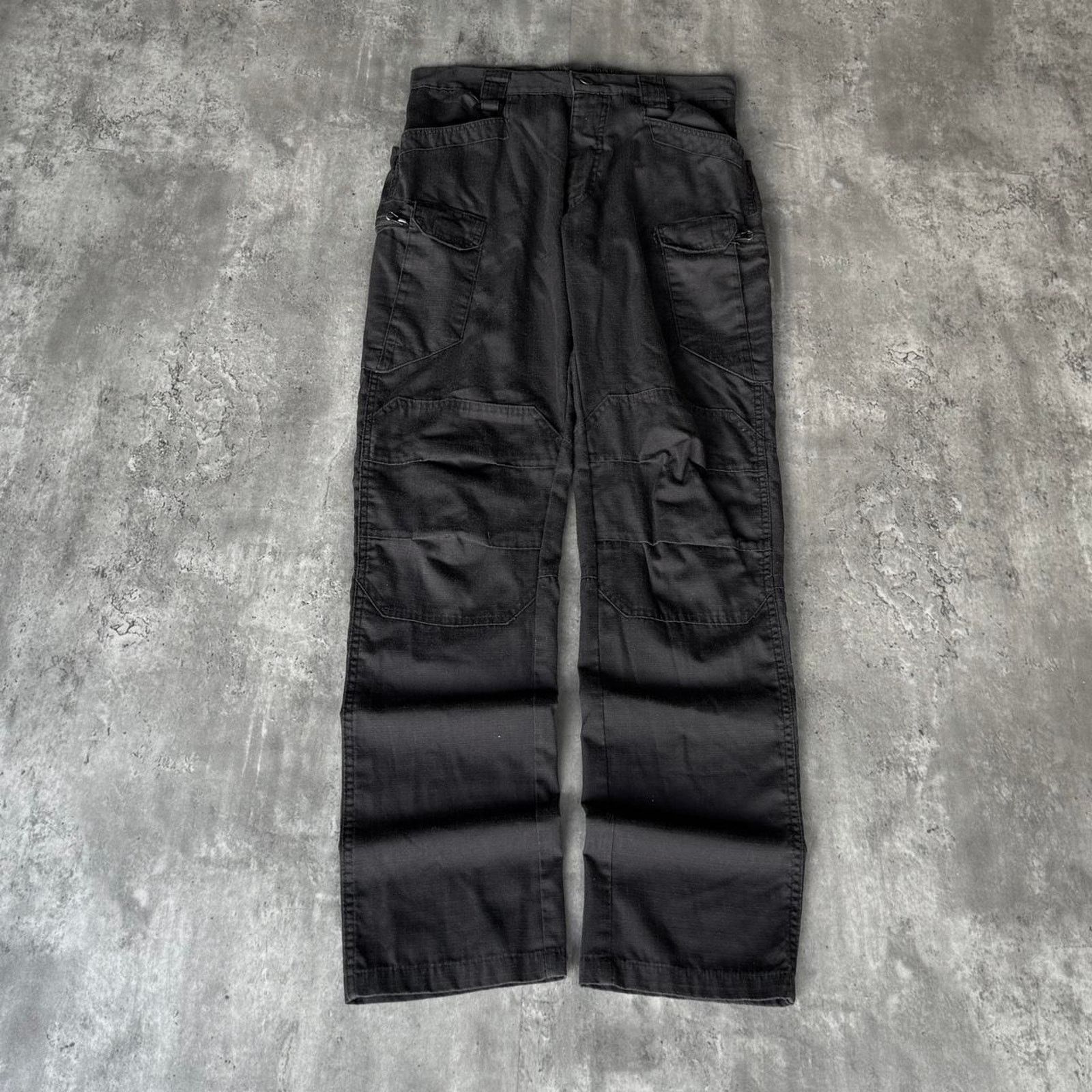 Japanese Brand × Vintage × Weatherproof Vintage Y2K Faded Black Cargo Tech Double Knee Pants Size US 32 / EU 48 - 1 Thumbnail