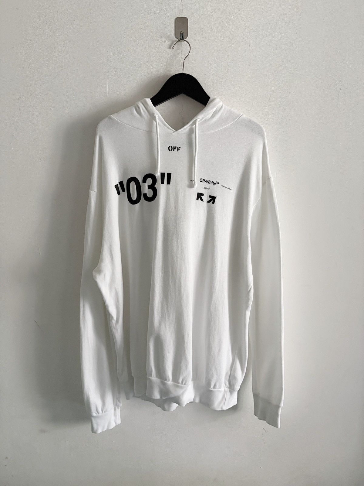 Off-White (XL) Off White 03 Arrows 2018 Hoodie Size US XL / EU 56 / 4 - 1 Thumbnail