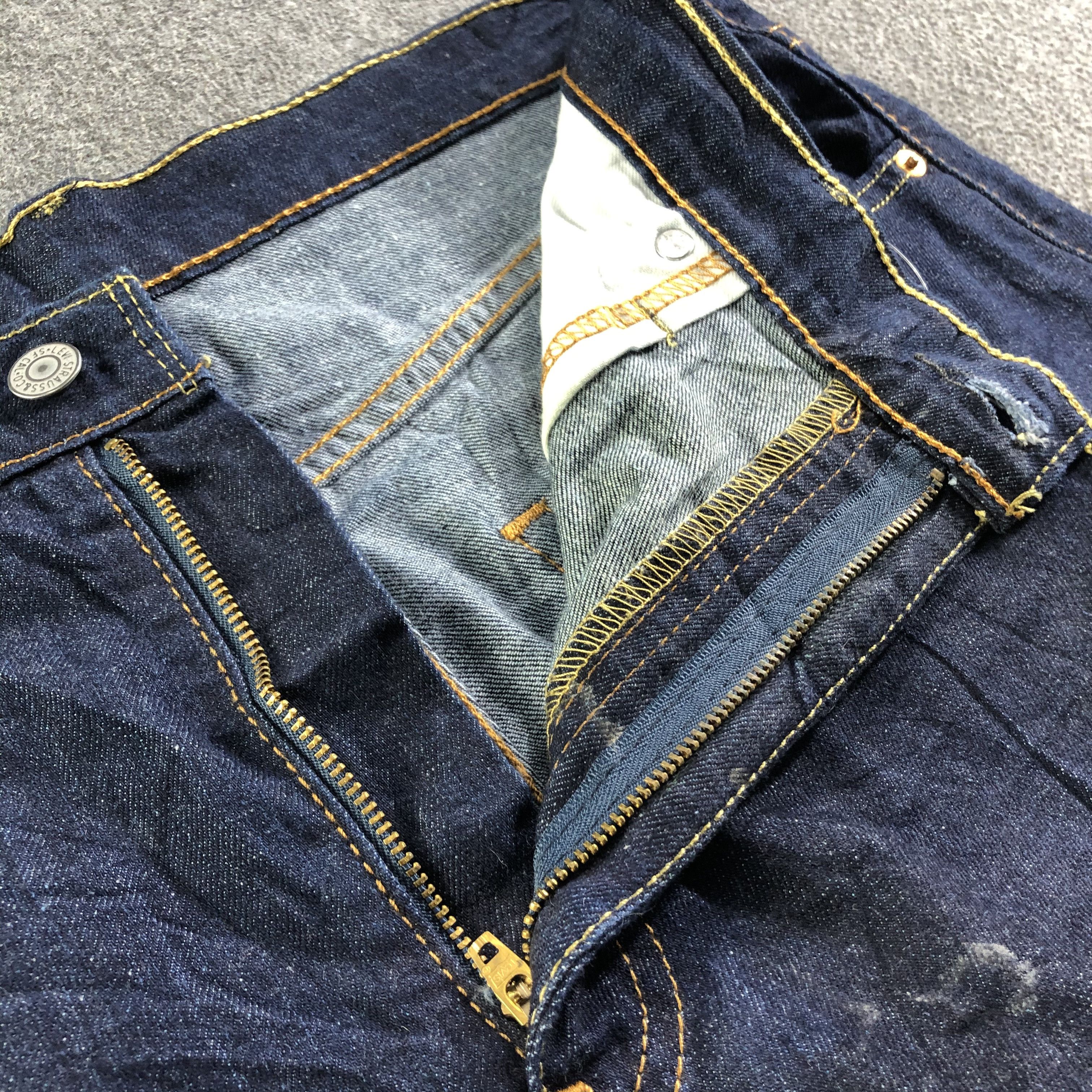 Levi's × Vintage Vintage Blue Wash Levis 569 Jeans-J4435 Size 35" - 7 Thumbnail