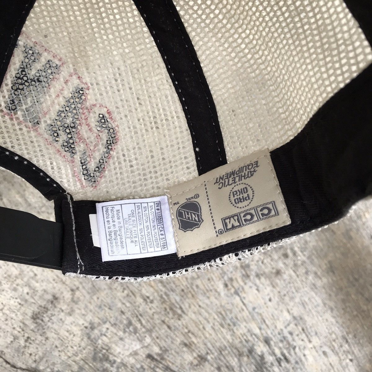 Ccm CCM X NHL CANUCKS Size ONE SIZE - 22 Thumbnail