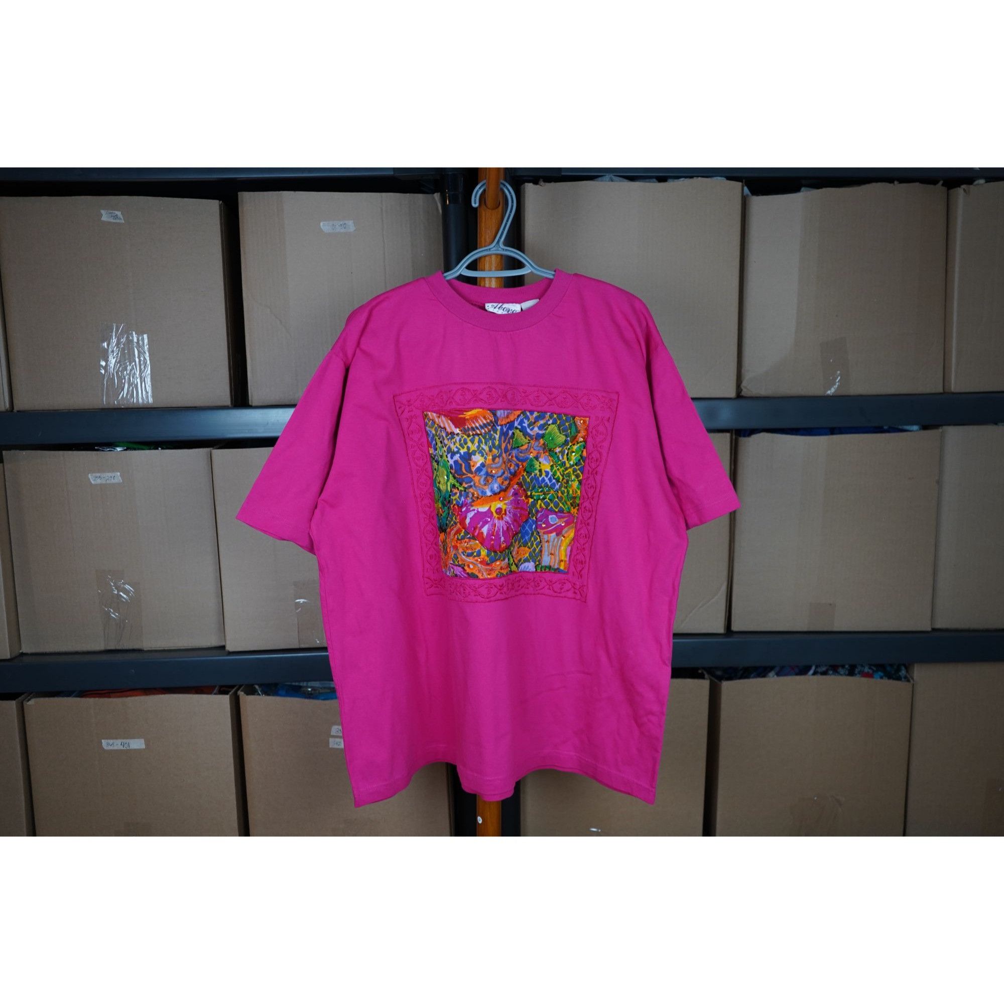 Vintage Women's XXL Vintage Pink Abstract Art Tshirt, 90s #444 Size XXL / US 16-18 / IT 52-54 - 1 Thumbnail