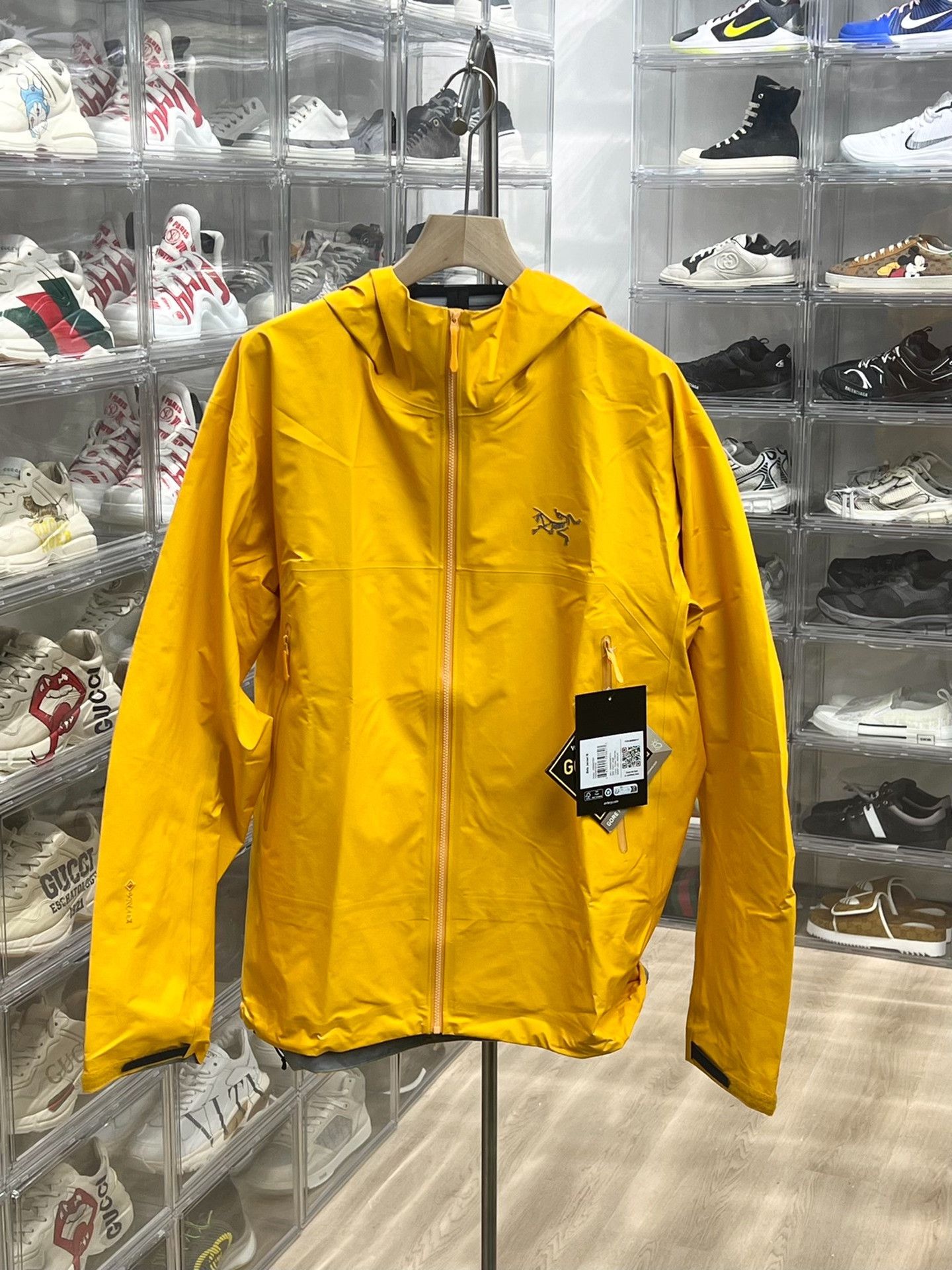 Arc'teryx Arc'teryx Orange Raincoat xl Men Size US XL / EU 56 / 4 - 1 Thumbnail