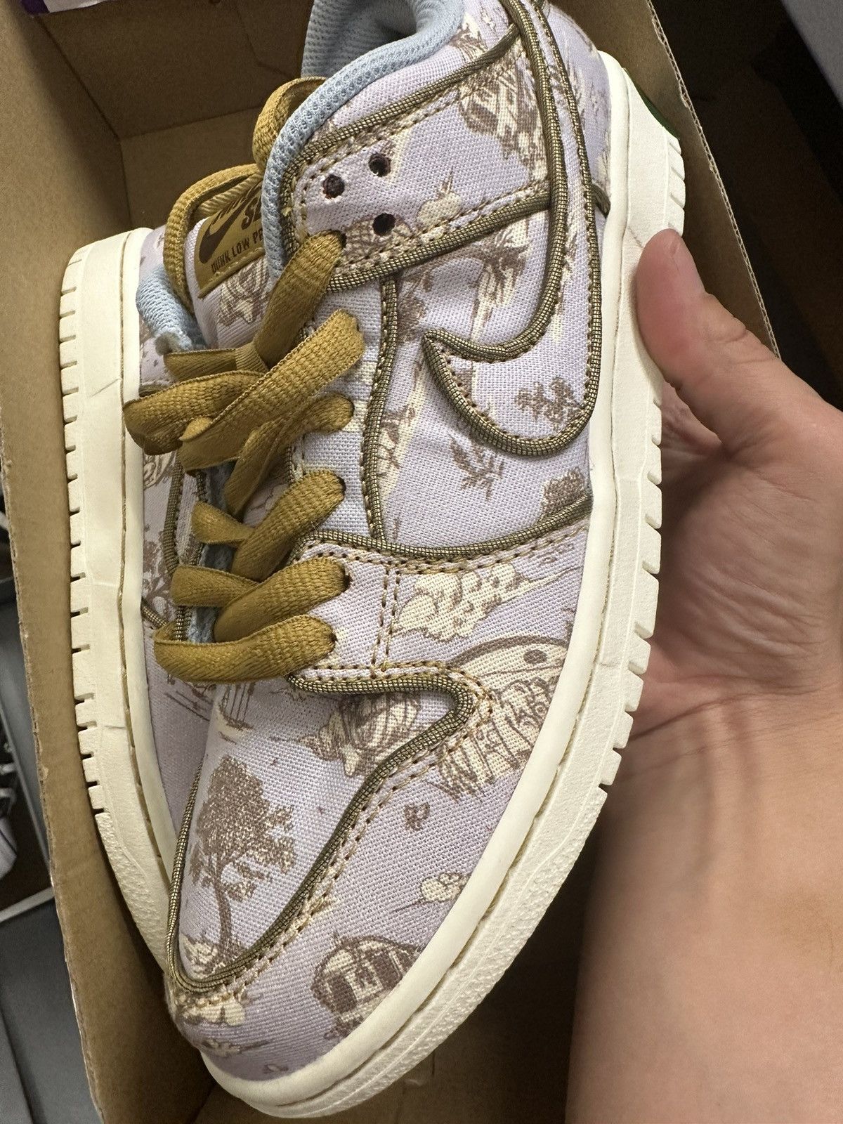 Nike Nike SB Dunk Low Premium City of Style Size US 6.5 / EU 39-40 - 2 Thumbnail