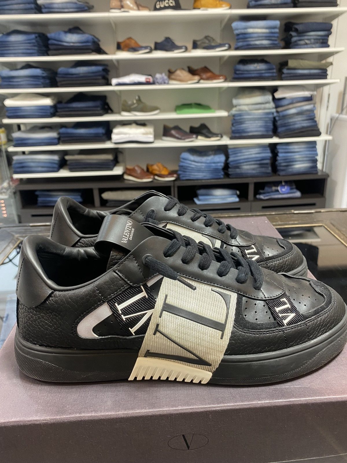 Valentino VL7N Black Leather Low Top Sneakers Valentino Garavani Size US 8 / EU 41 - 2 Thumbnail
