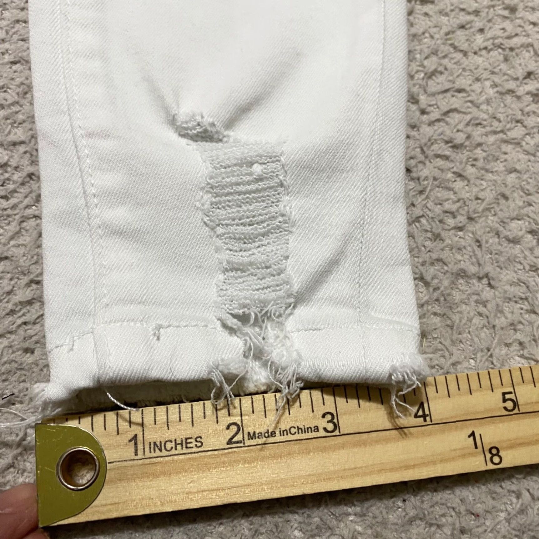 Vintage Kancan Womens Jeans Skinny Mid Rise Light Wash Distressed White Denim Sz 5/26 26 Inseam 28.5 Inseam Regular Fit Womens Jeans Size 26" / US 2 / IT 38 - 2 Thumbnail