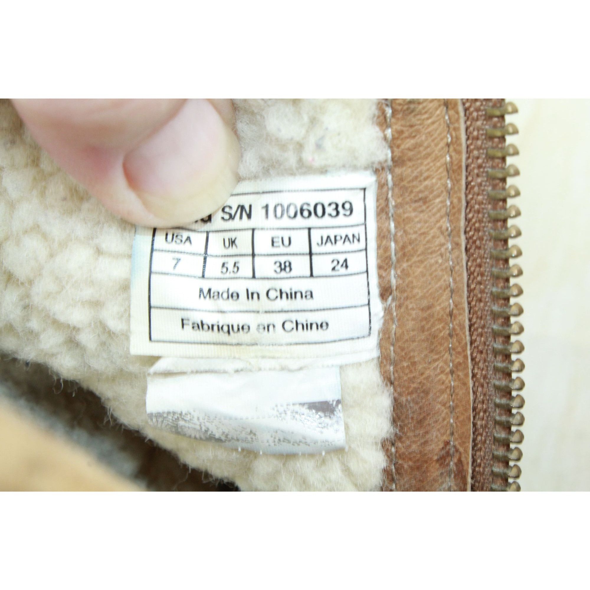 Ugg UGG Women’s Blayre II Tan Suede Fleece Boots Size 7 Size US 7 / IT 37 - 8 Thumbnail