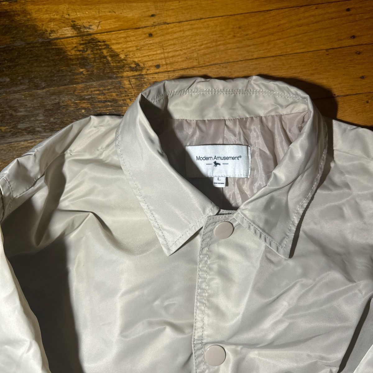 Other Tan and cream lightweight windbreaker jacket Size US L / EU 52-54 / 3 - 4 Thumbnail