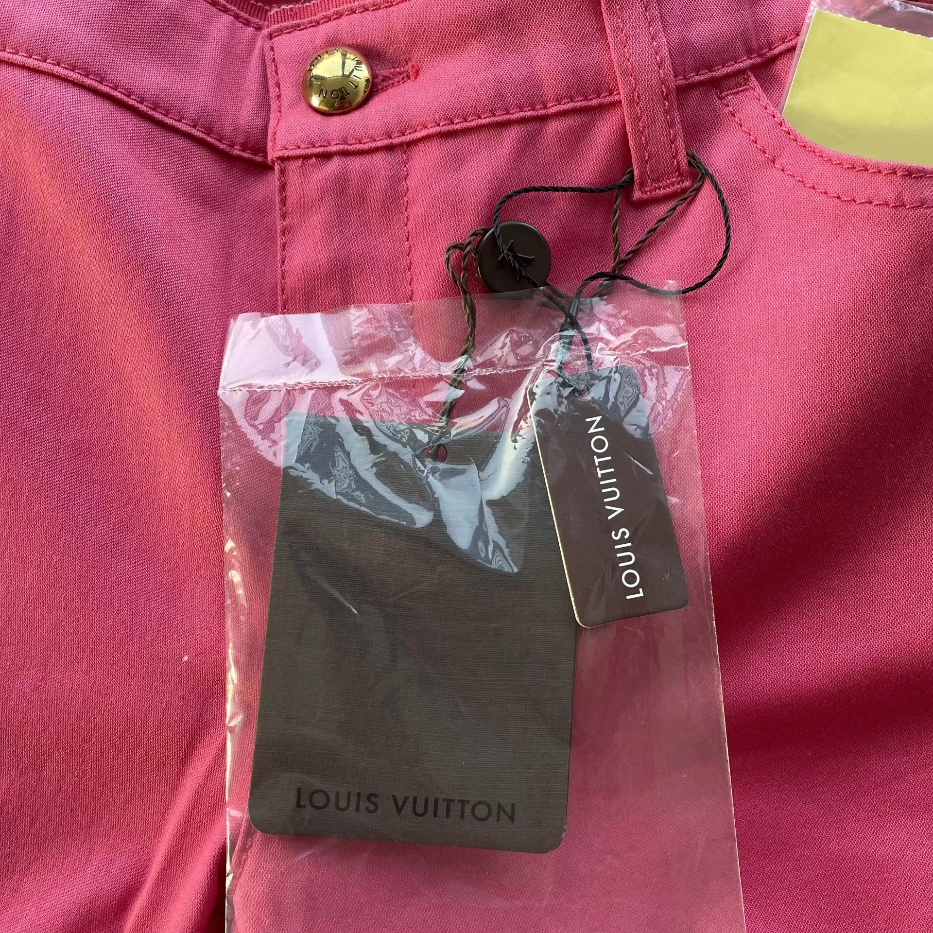 Louis Vuitton Louis Vuitton Unused Rose Red Leather Logo Jeans W40 Size 28" / US 6 / IT 42 - 4 Thumbnail