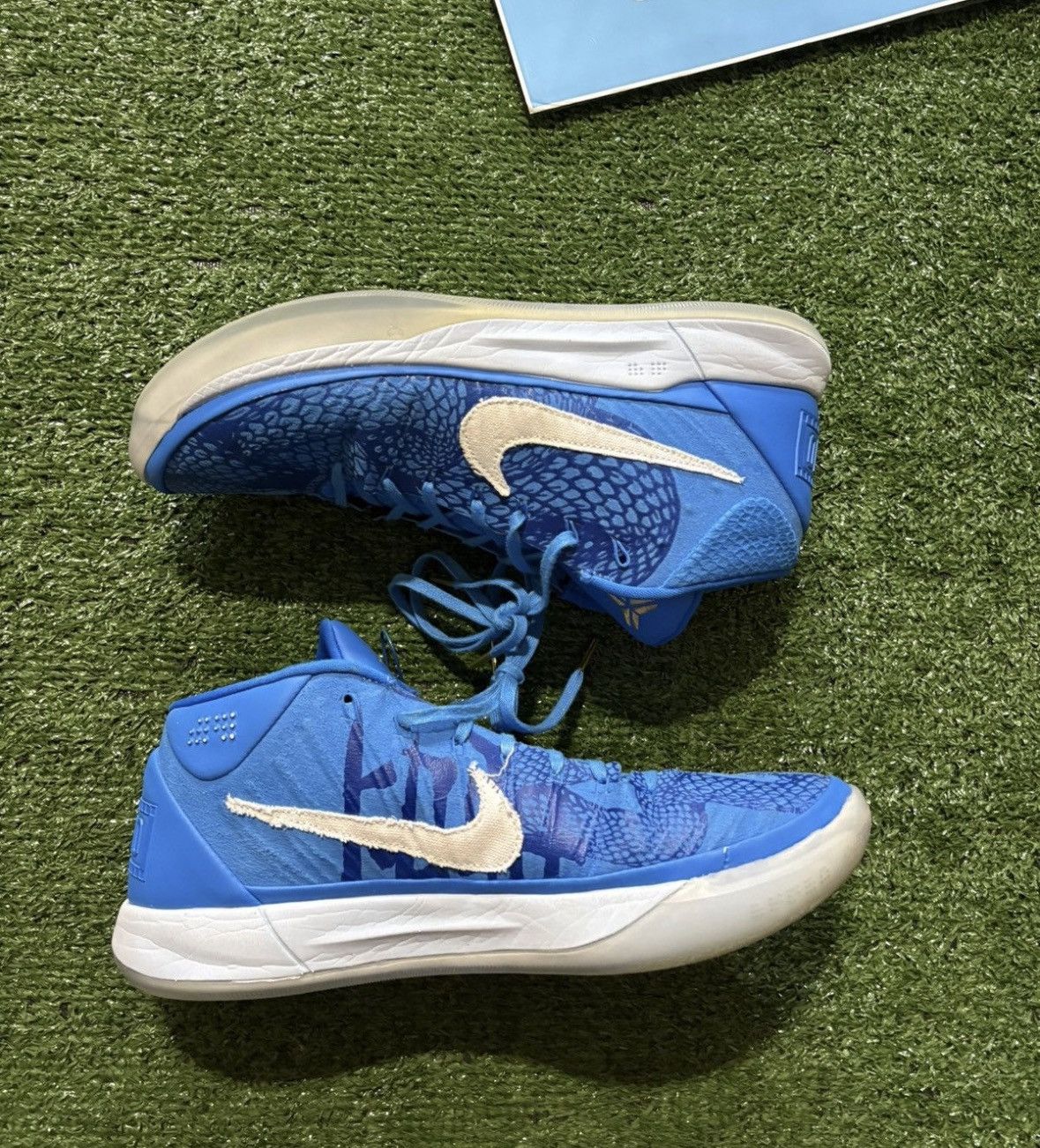 Nike PRE OWNED NIKE KOBE AD MID DEMAR DEROZAN Size US 11.5 / EU 44-45 - 2 Thumbnail