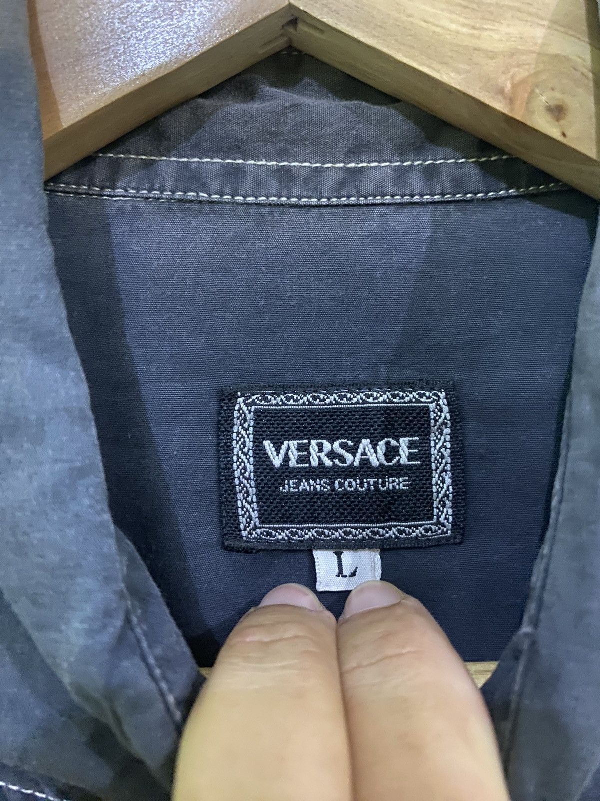 Versace × Vintage Vintage Versace Jeans Couture Sun Faded Button Up Shirt Size US L / EU 52-54 / 3 - 4 Thumbnail
