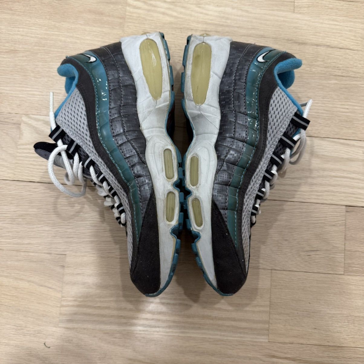 Nike Nike air max 95 Size US 8.5 / EU 41-42 - 2 Thumbnail