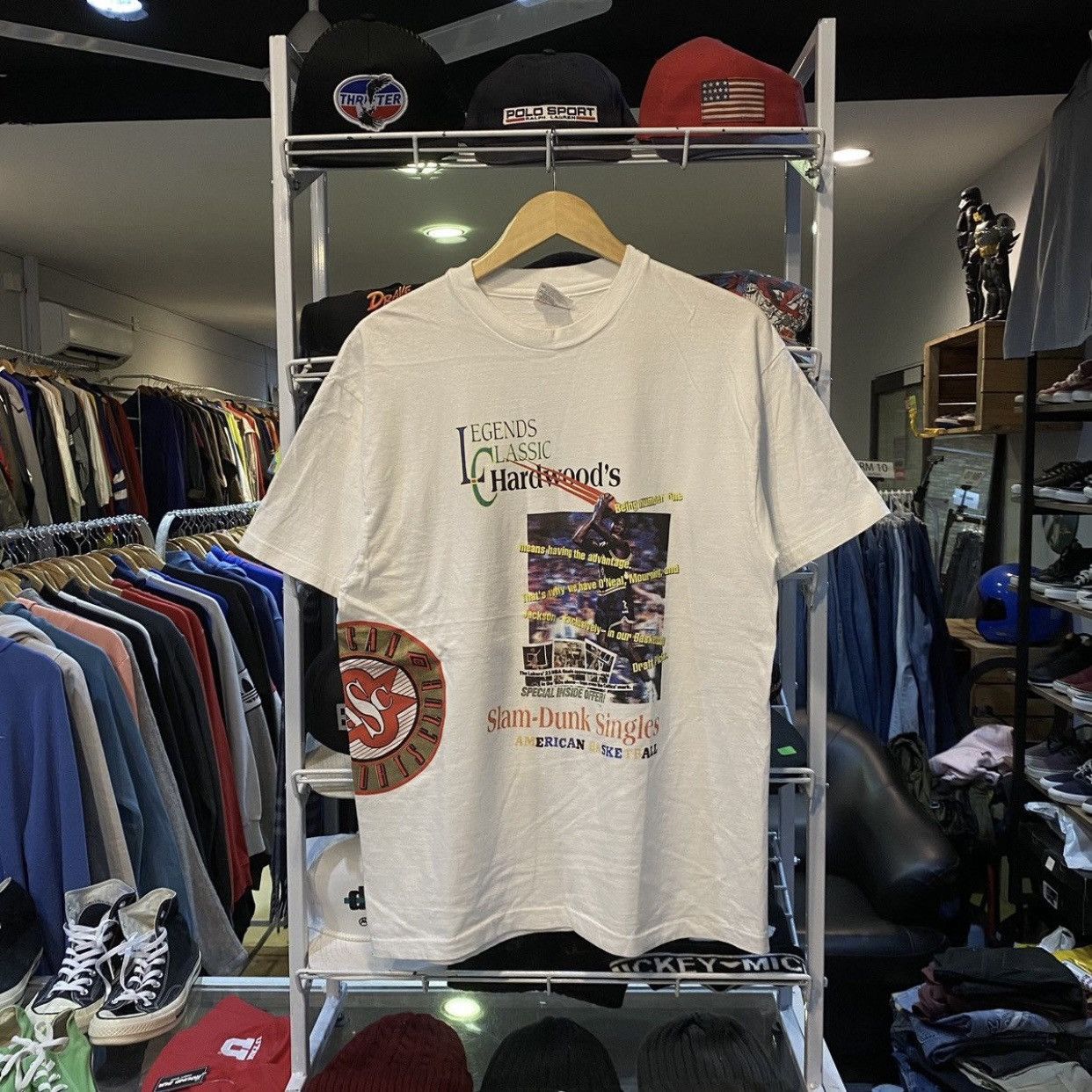 NBA Vintage 90s Hardwood's "Slam-Dunk Singles" Graphic T-Shirt Size US L / EU 52-54 / 3 - 1 Thumbnail