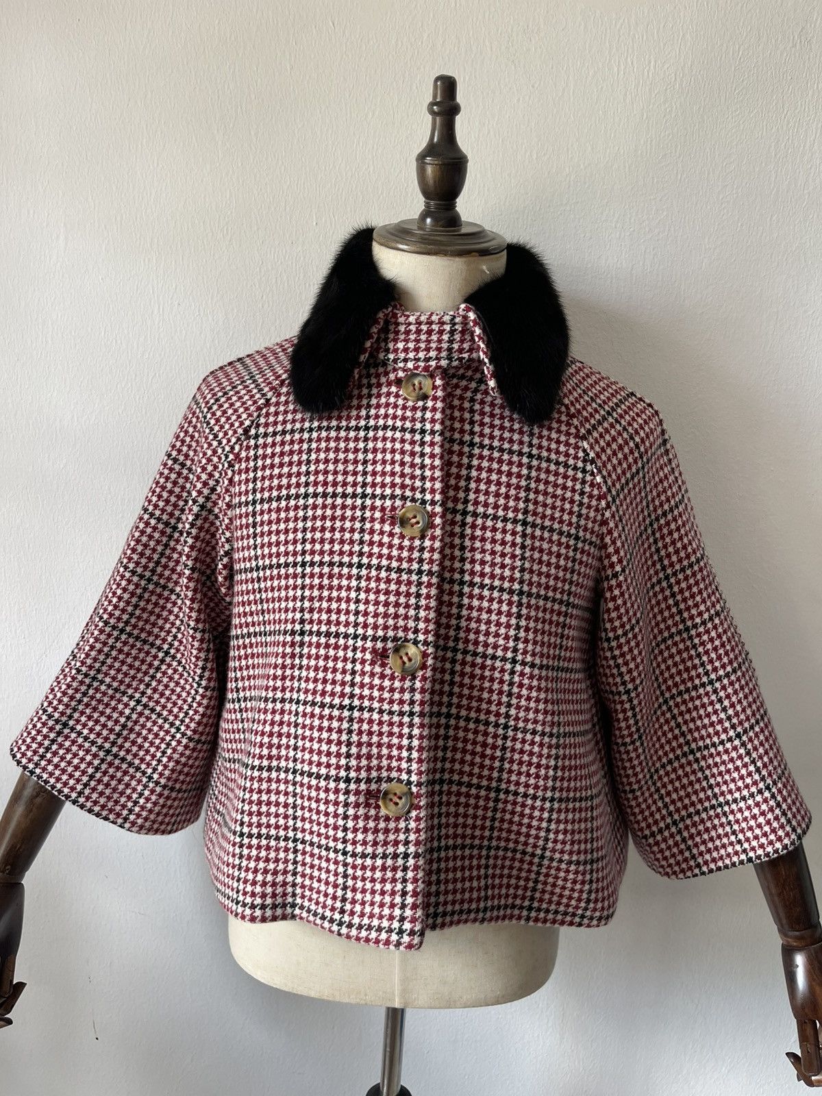 RED Valentino $2000 Red Velentino short Coat With Fur Collar 10 Size M / US 6-8 / IT 42-44 - 8 Thumbnail