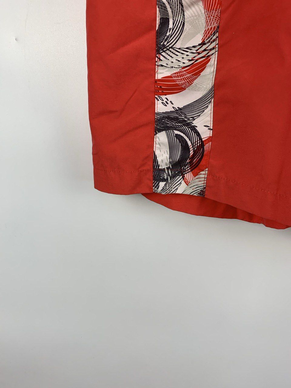 Nike Nike shorts red Vintage M Size US 34 / EU 50 - 4 Thumbnail