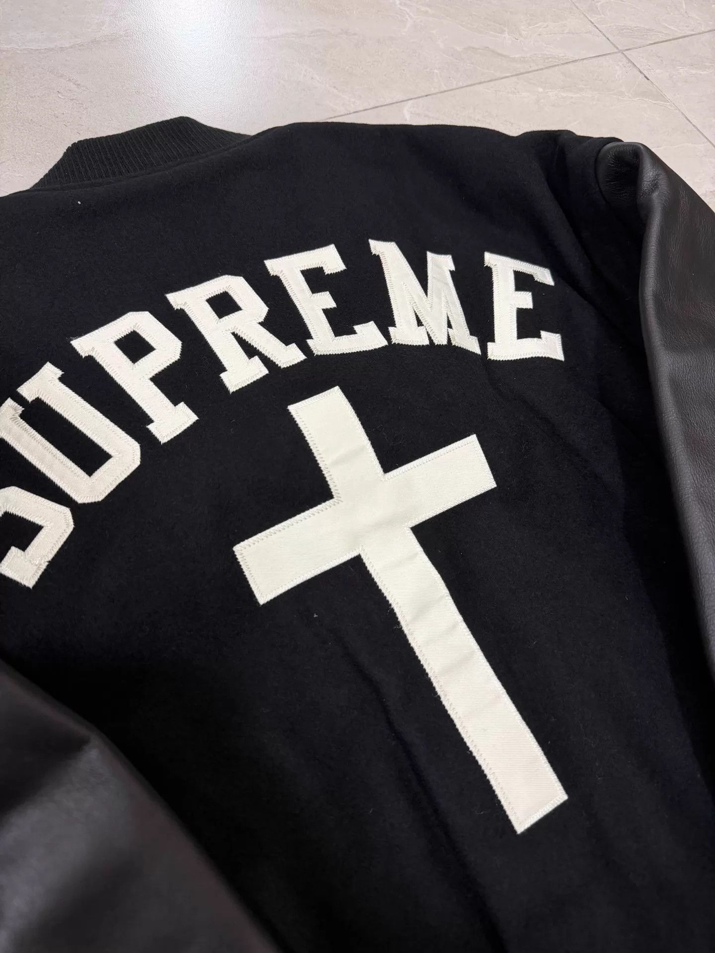 Supreme Supreme SS26 WEEK7 Cross Varsity Jacket Black L Size US L / EU 52-54 / 3 - 5 Thumbnail