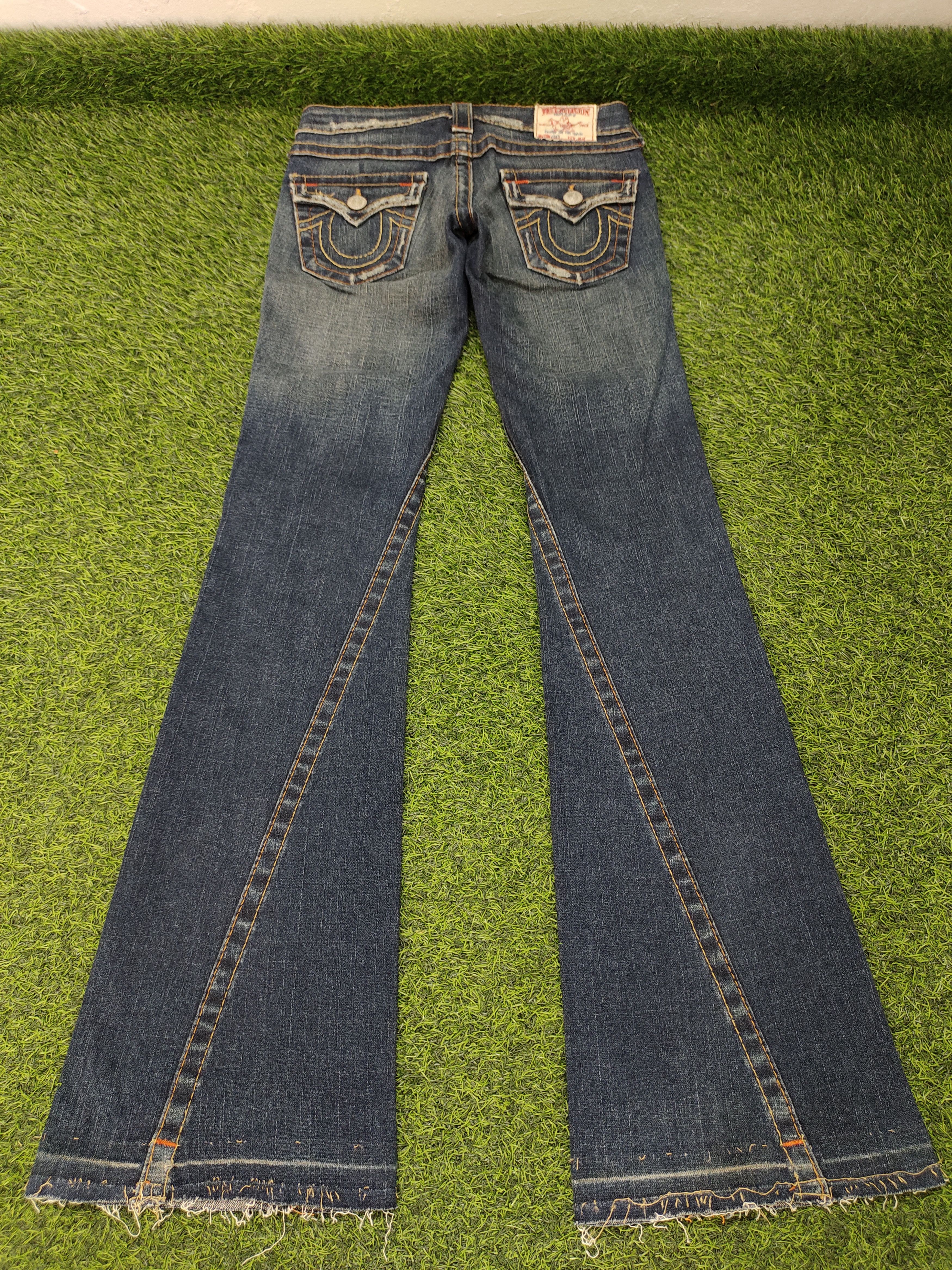 True Religion Flare Jeans True Religion Distress Low Rise Denim Bootcut Size 26" / US 2 / IT 38 - 12 Thumbnail