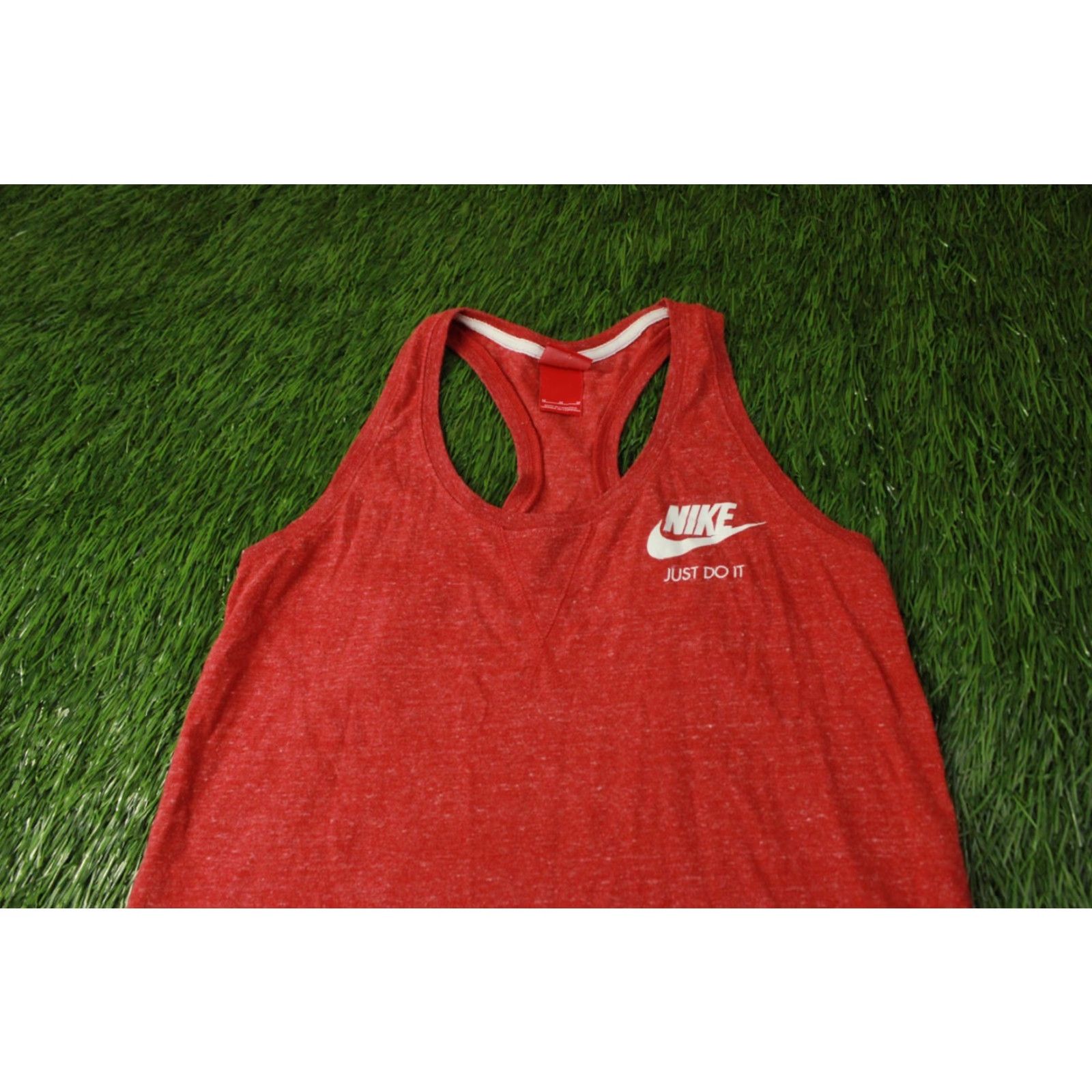 Nike NIKE JUST DO IT 2016 WOMEN CASUAL VEST SLEEVELESS SHIRT JERSEY SIZE M RED Size M / US 6-8 / IT 42-44 - 2 Thumbnail