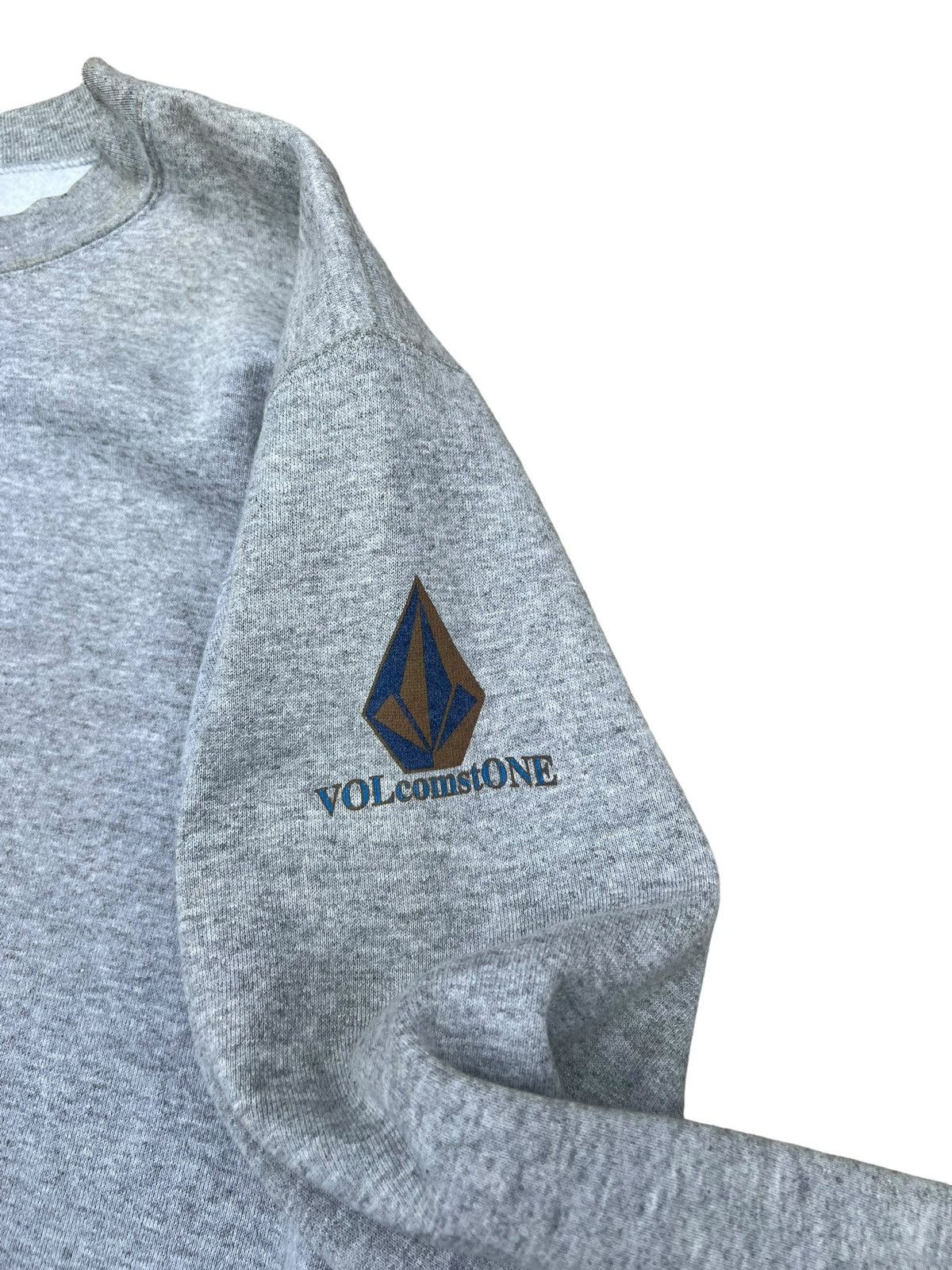 Vintage Vintage 90s Volcom Stone Spell Out Sweatshirt Size US M / EU 48-50 / 2 - 12 Thumbnail