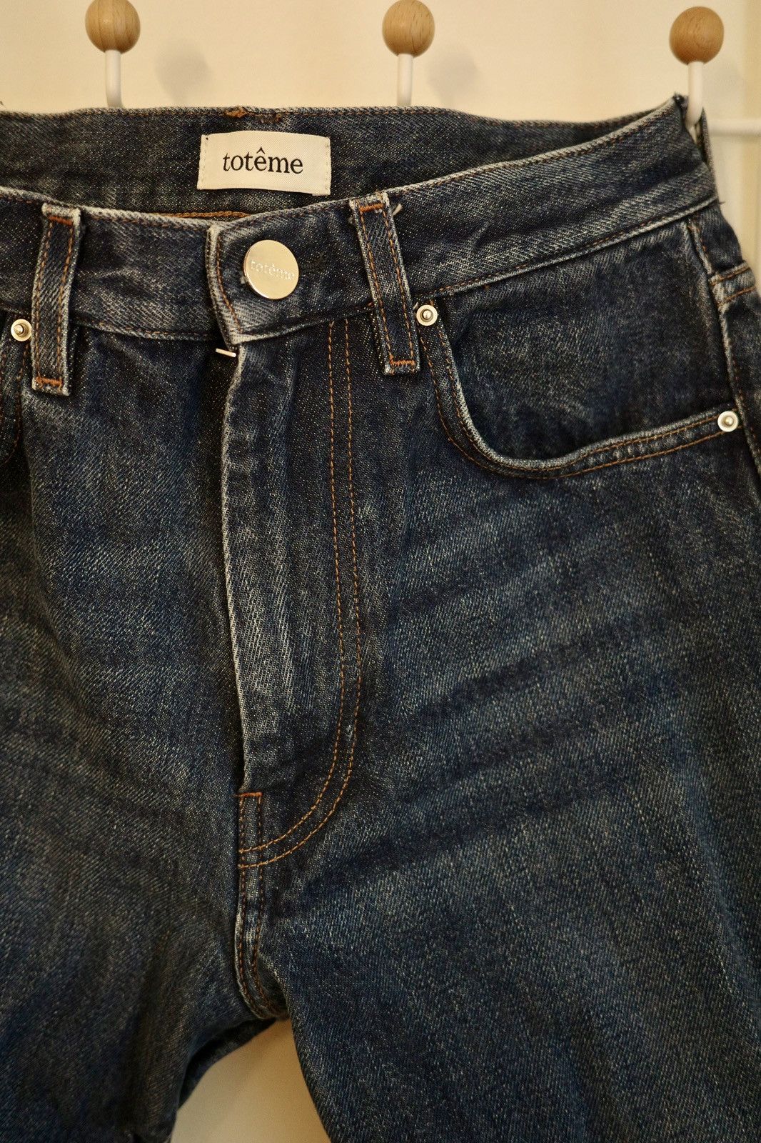 Toteme Toteme Dark Wash Twisted Seams Denim Jeans Size 25" / US 0 / IT 36 - 1 Thumbnail