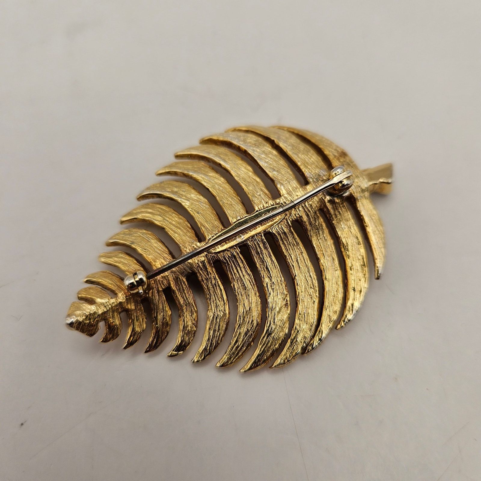 Other NETTIE ROSENSTEIN VINTAGE GOLD TONE FERN LEAF BROOCH PIN Size ONE SIZE - 3 Thumbnail