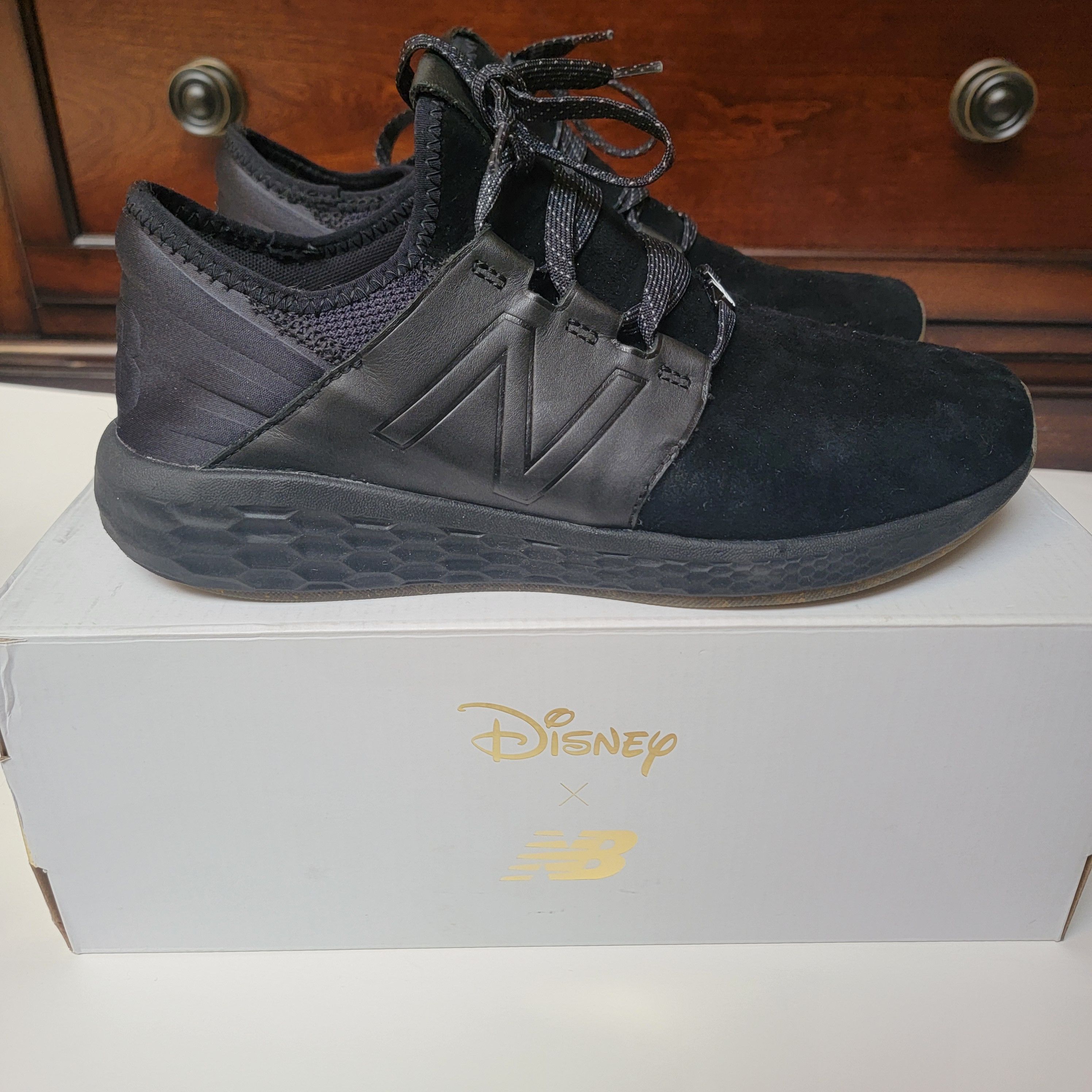 Disney × New Balance Disney x New Balance Fresh Foam Cruz Mickey Mouse Logo Size US 10.5 / EU 43-44 - 4 Thumbnail