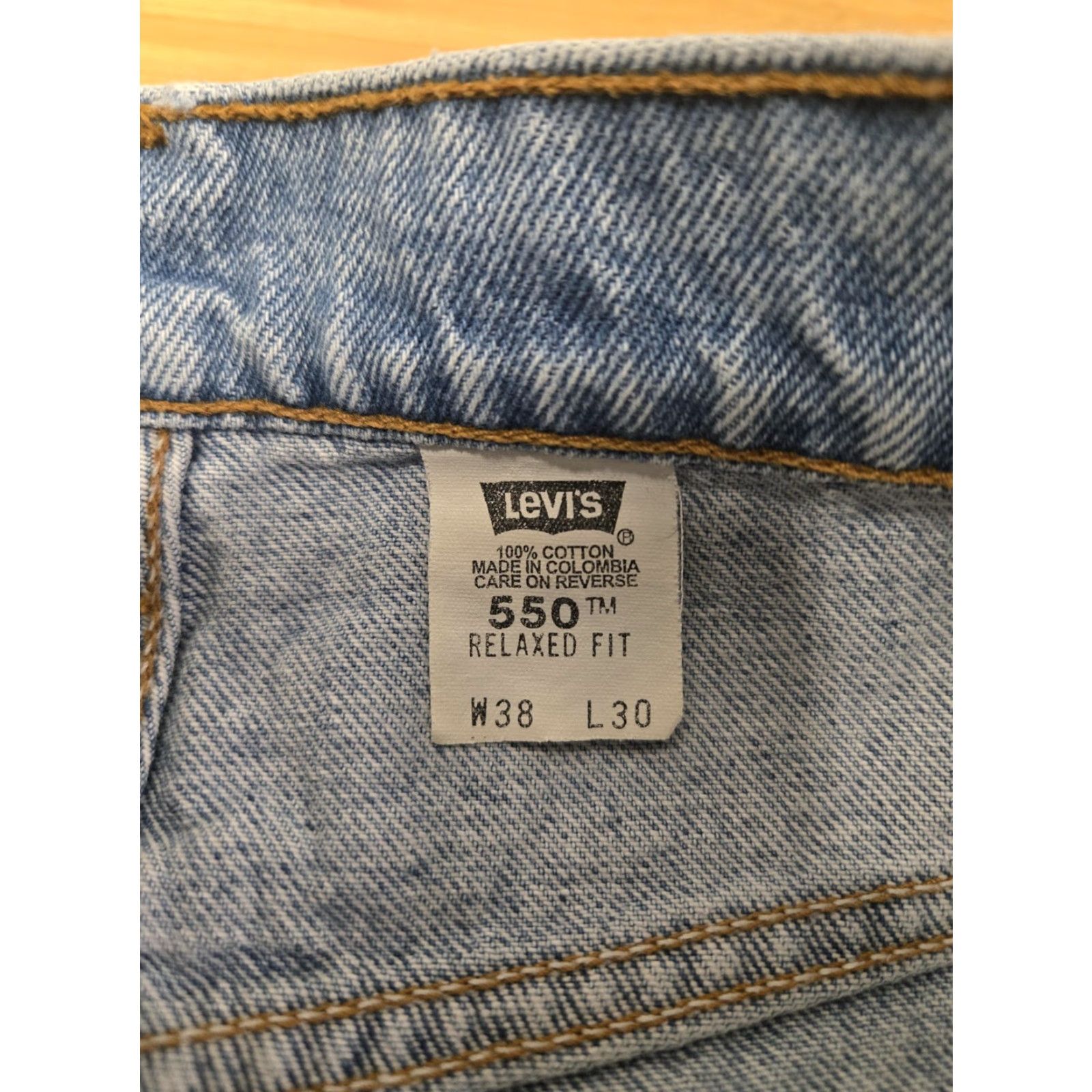 Levi's VINTAGE Levi's 550 Jeans Mens 38x30 Light Blue Relaxed Tapered Fit Denim Leather Back Patch Zip Fly Pants Mens Size US 38 / EU 54 - 7 Thumbnail