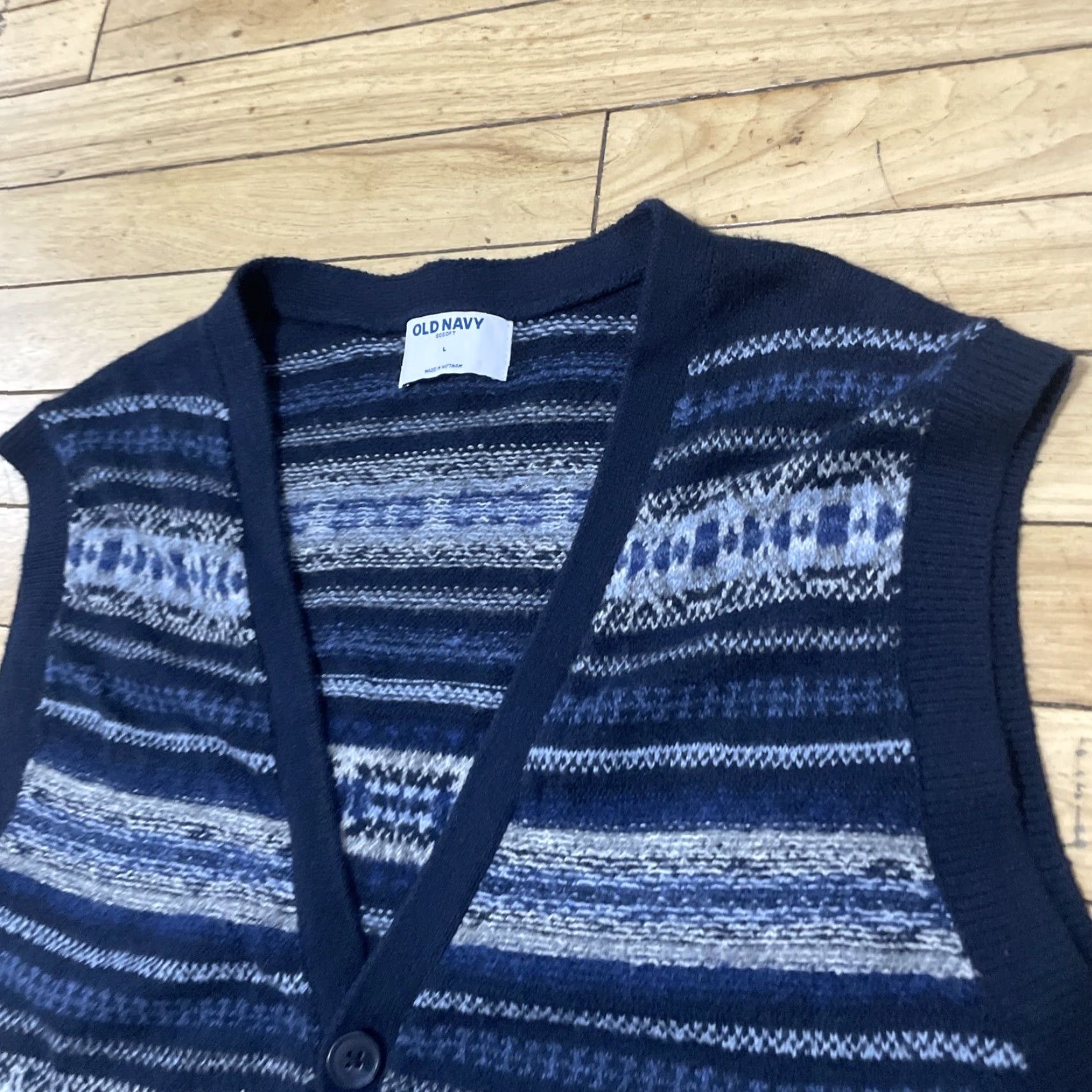 Old Navy Old Navy Sosoft Sweater Men L Blue Stripe Preppy Academia Knit Cardigan Vest 42" Size US L / EU 52-54 / 3 - 5 Thumbnail