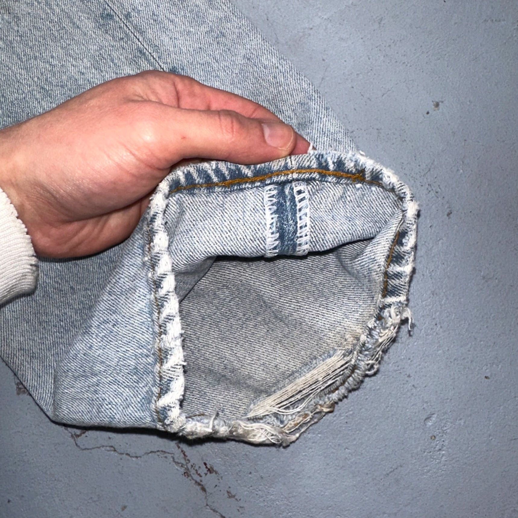 Levi's VINTAGE Levi's 501 Jeans Straight 34x36 Blue Light Wash 80s USA Mens Size US 34 / EU 50 - 4 Thumbnail