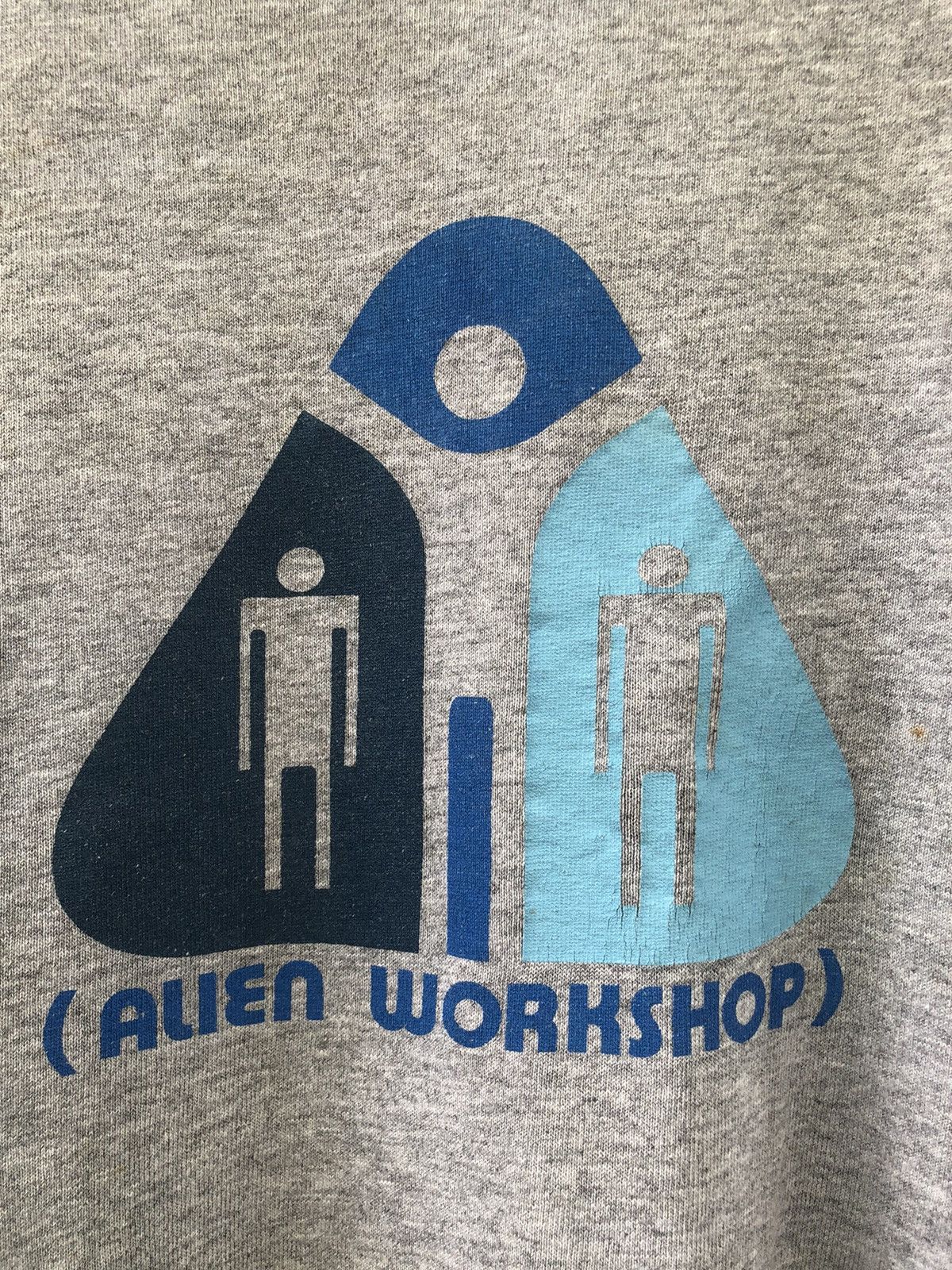 🔥Vintage 90s🔥RARE Distressed Alien Workshop Tee