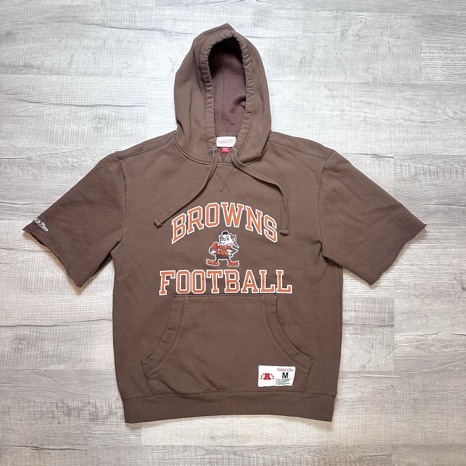 Mitchell & Ness Mitchell & Ness Cleveland Browns Men's Short Sleeve Hoodie Size US M / EU 48-50 / 2 - 1 Thumbnail