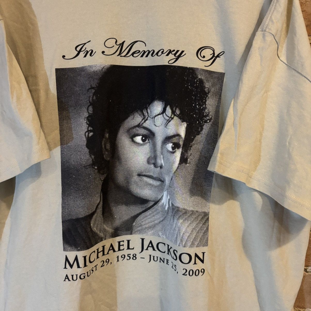 Other $70 2009 Michael Jackson Memorial Double Sided Tshirt Size US XXL / EU 58 / 5 - 2 Thumbnail