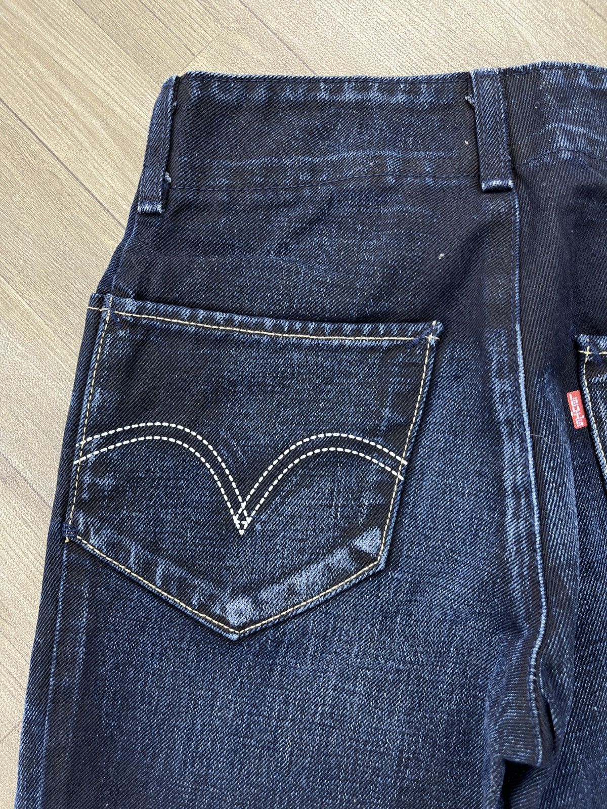 Levi's Vintage Clothing 🇯🇵Deadstock Vintage Levis 7721-2026 Japan Faded Flared Jeans Size US 26 / EU 42 - 11 Thumbnail