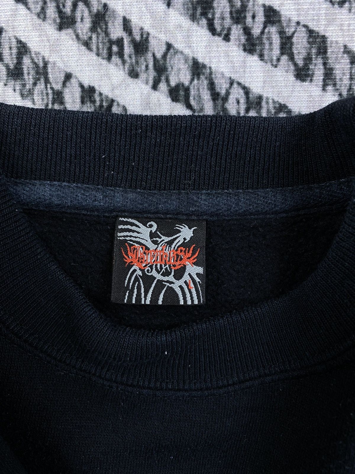 Japanese Brand Vintage Japanese Fashion Back Hit Print Sweatshirt Size US XL / EU 56 / 4 - 5 Thumbnail