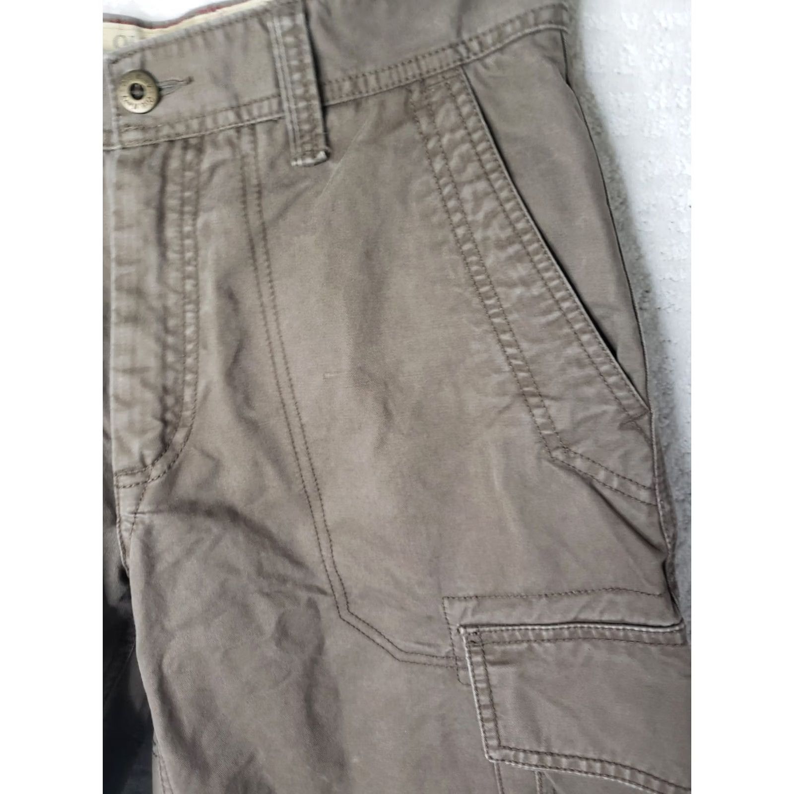 Old Navy Old Navy Cargo Shorts Mens 29 Tan Brown Twill 12 Inseam Casual Outdoor Cotton Zip Regular Flat Front Pocketed Size US 29 - 4 Thumbnail