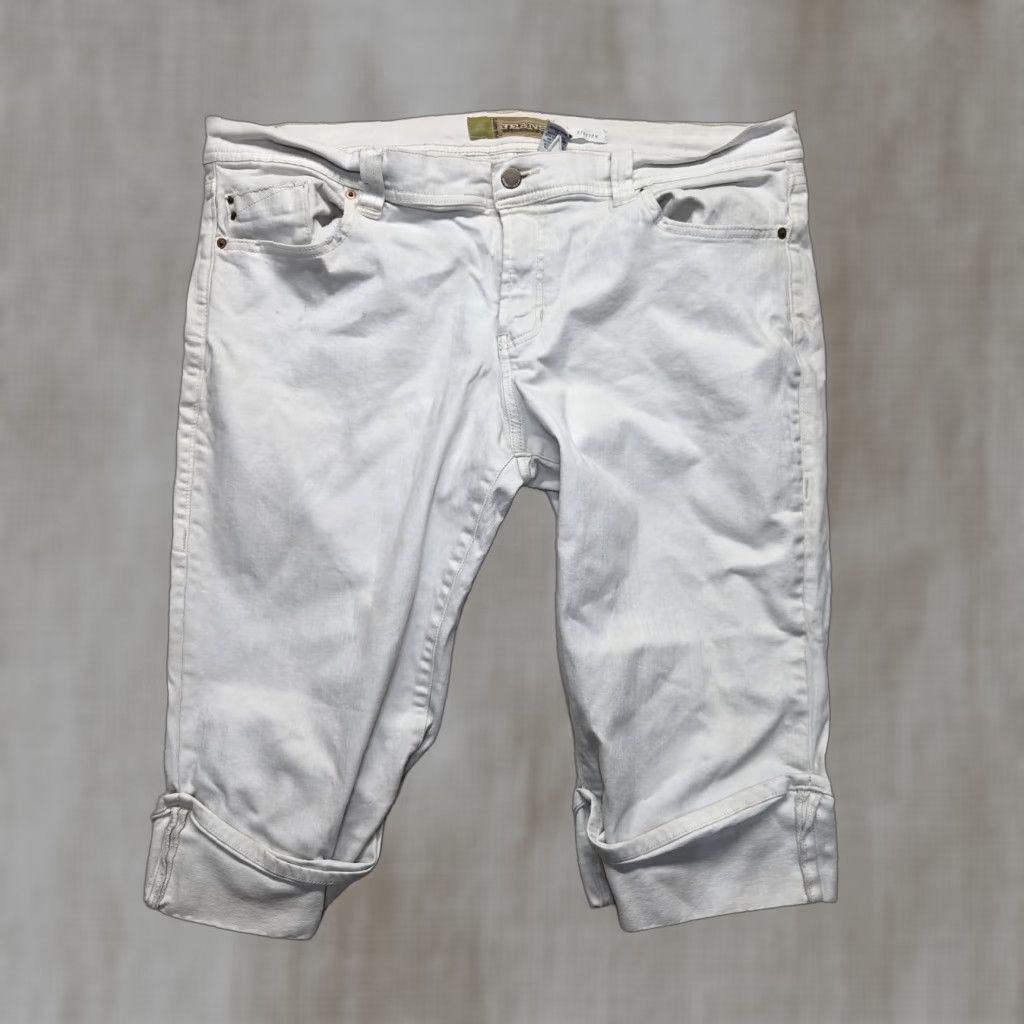 Old Navy Old Navy Women's Plus Size Crop Straight Leg Jeans 18 White Stretch Denim Summer casual Size 40" / US 18 - 1 Thumbnail