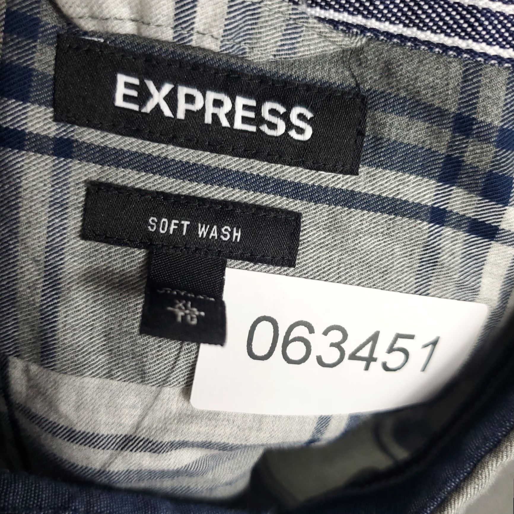 Express Express Shirt Mens XL Gray Plaid Button-Up Long Sleeve - Cotton, Woven, Regular Fit, Collared, Office/Casual, Button Front - Express Brand Mens Shirt Size US XL / EU 56 / 4 - 7 Thumbnail