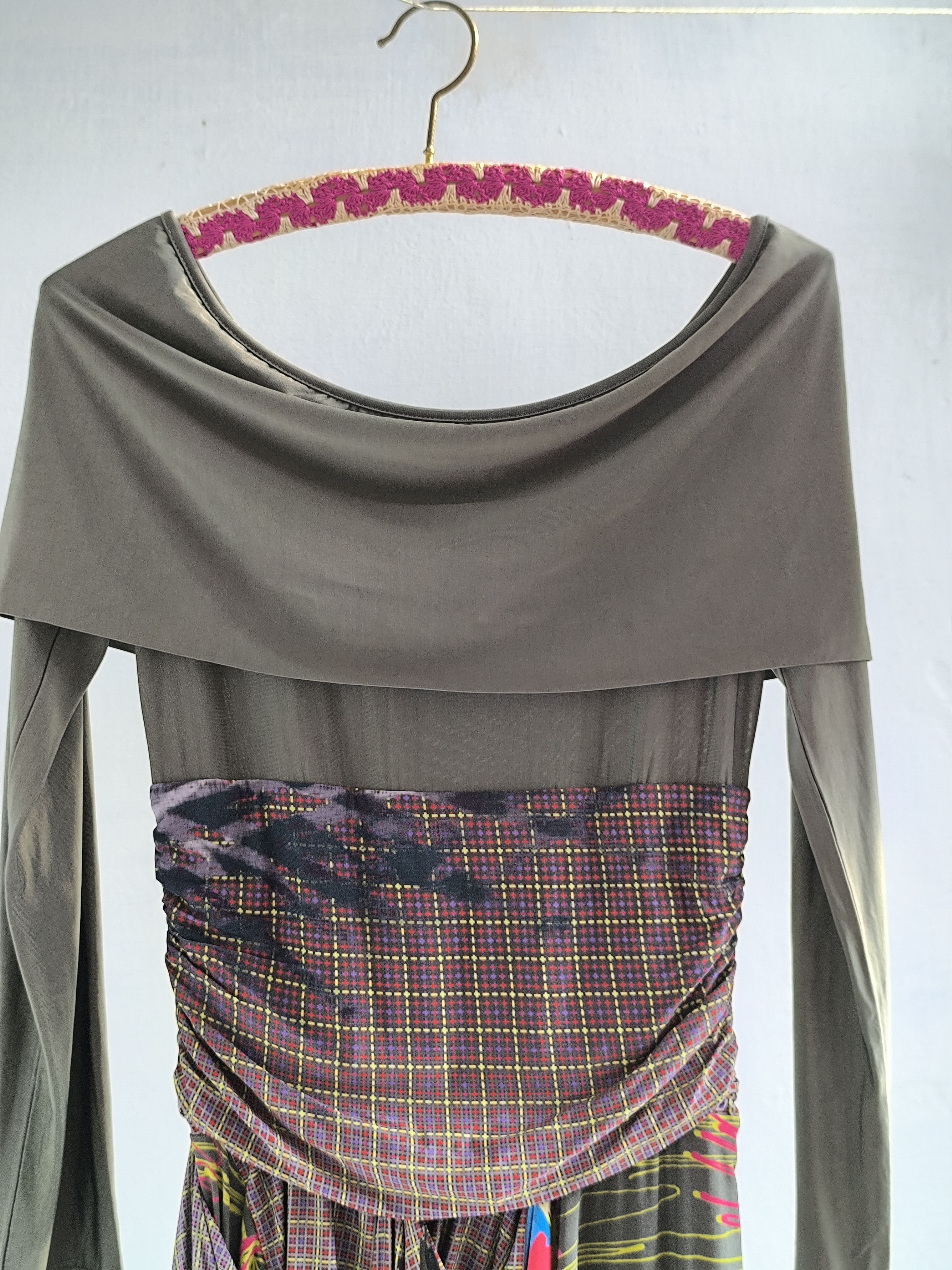 Other Save The Queen Off Shoulder Multicolor Short Dress Size S Size S / US 4 / IT 40 - 18 Thumbnail