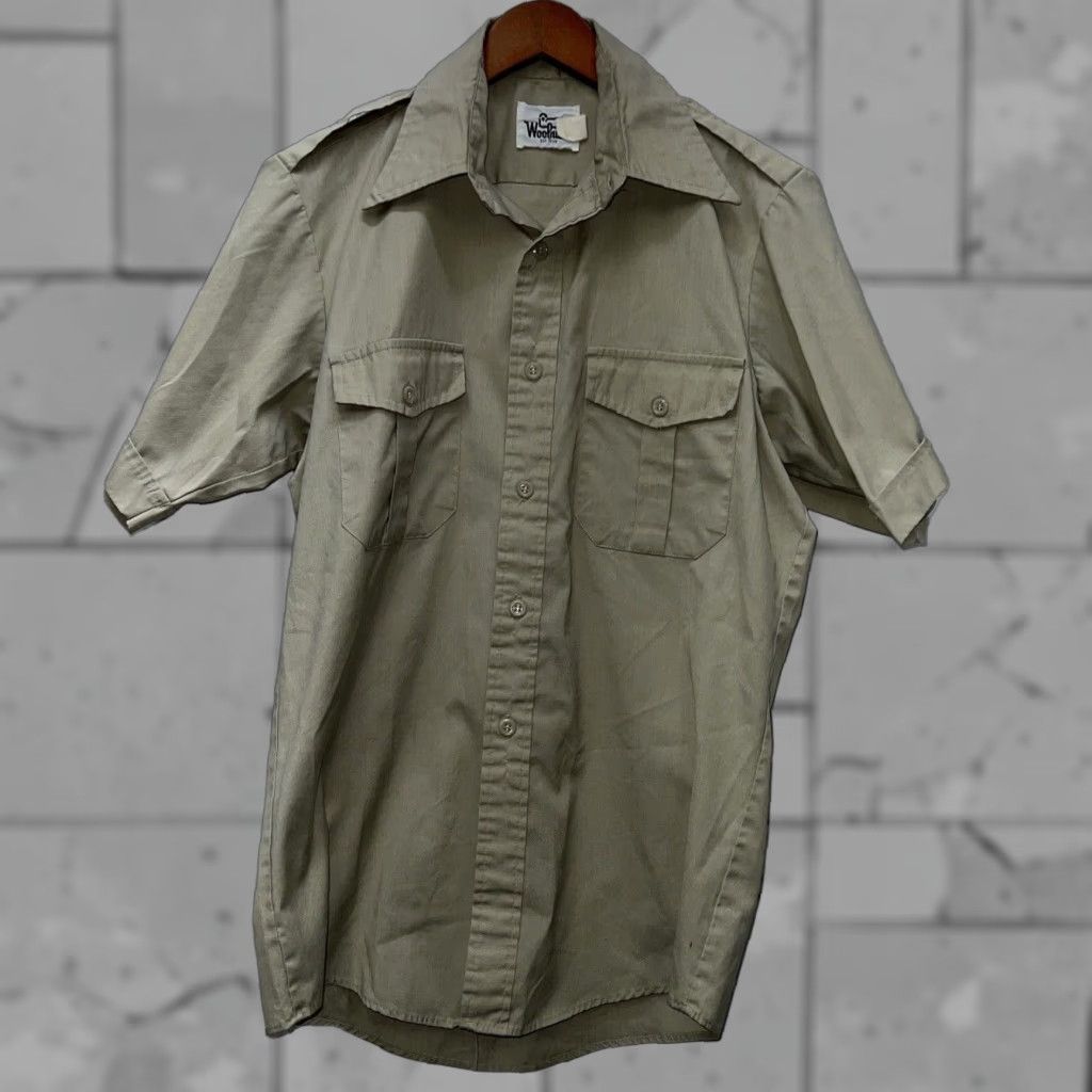 Vintage VINTAGE Woolrich Military Style Button Up Shirt Mens Size M Short Sleeve Beige Size US M / EU 48-50 / 2 - 1 Thumbnail