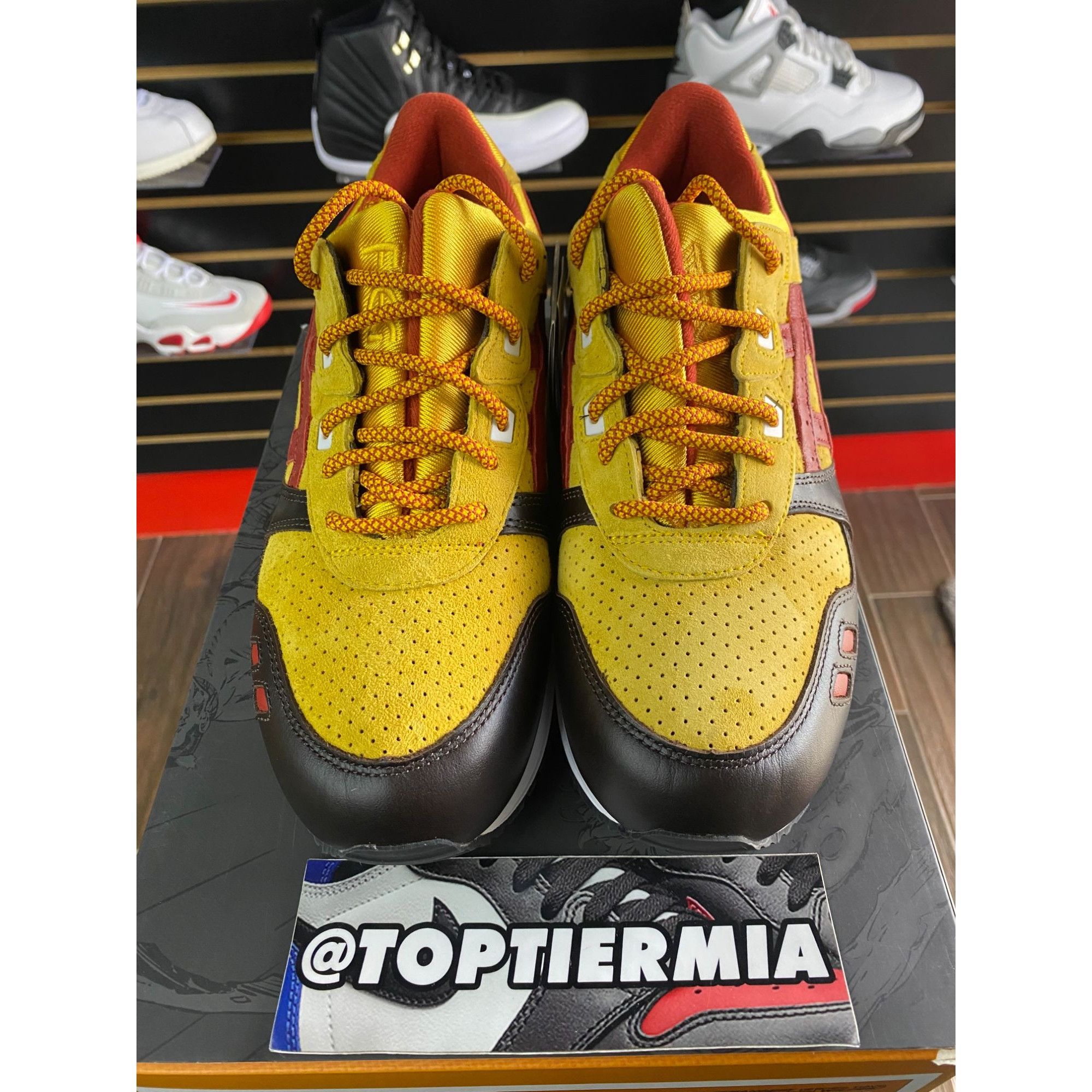 Asics ASICS GEL LYTE 3 X KITH X MARVEL REMASTERD WOLVERINE 1980 SZ Size US 9 / EU 42 - 2 Thumbnail
