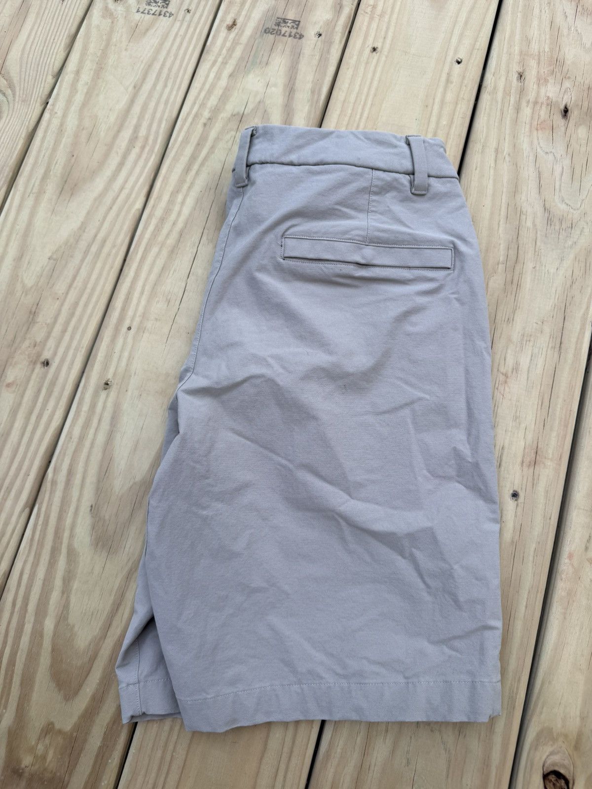Lululemon Lululemon khaki shorts Size US 30 / EU 46 - 5 Thumbnail