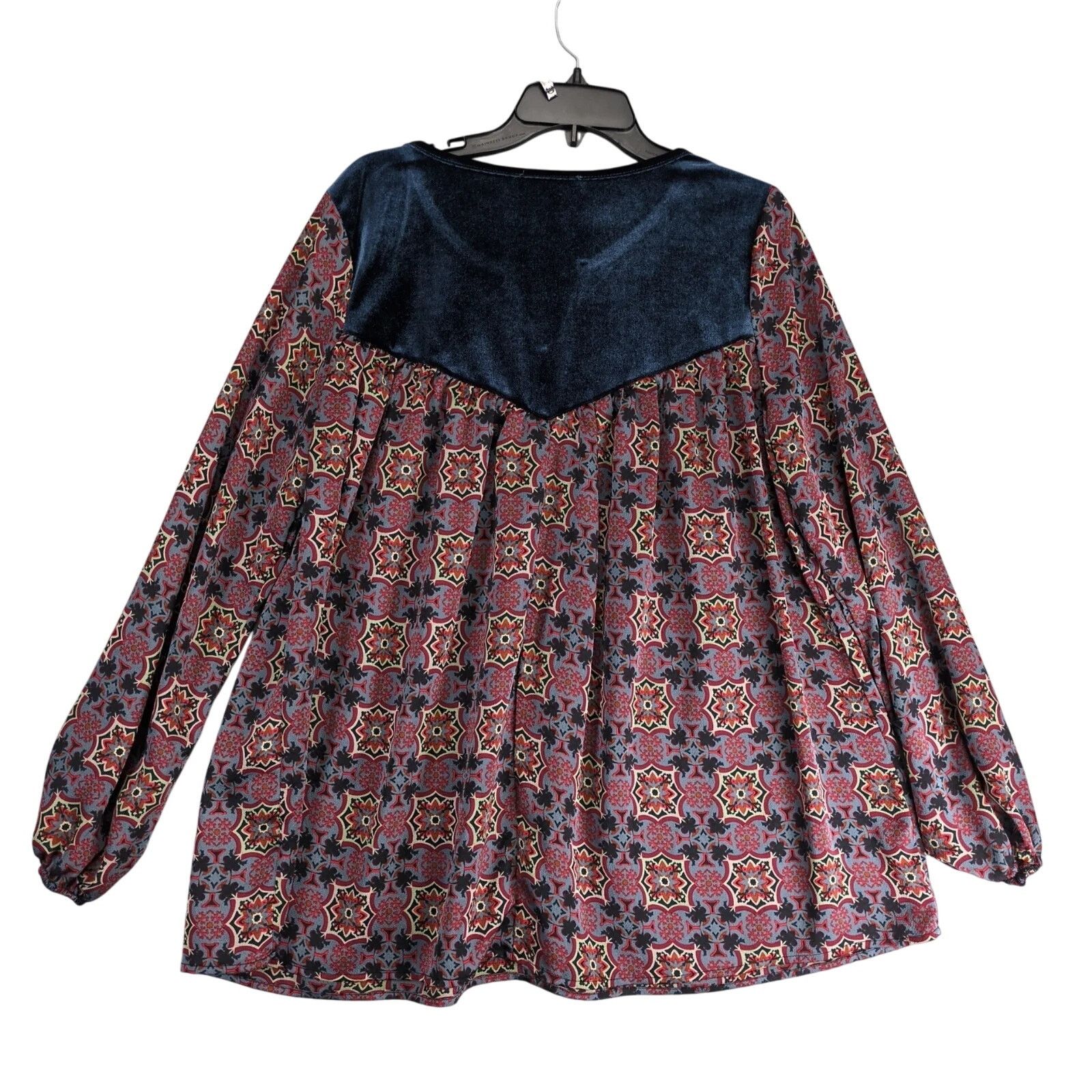 Other Weekend Suzanne Betro Navy Velvet Batik Print Blouse Women's Size L / US 10 / IT 46 - 2 Thumbnail