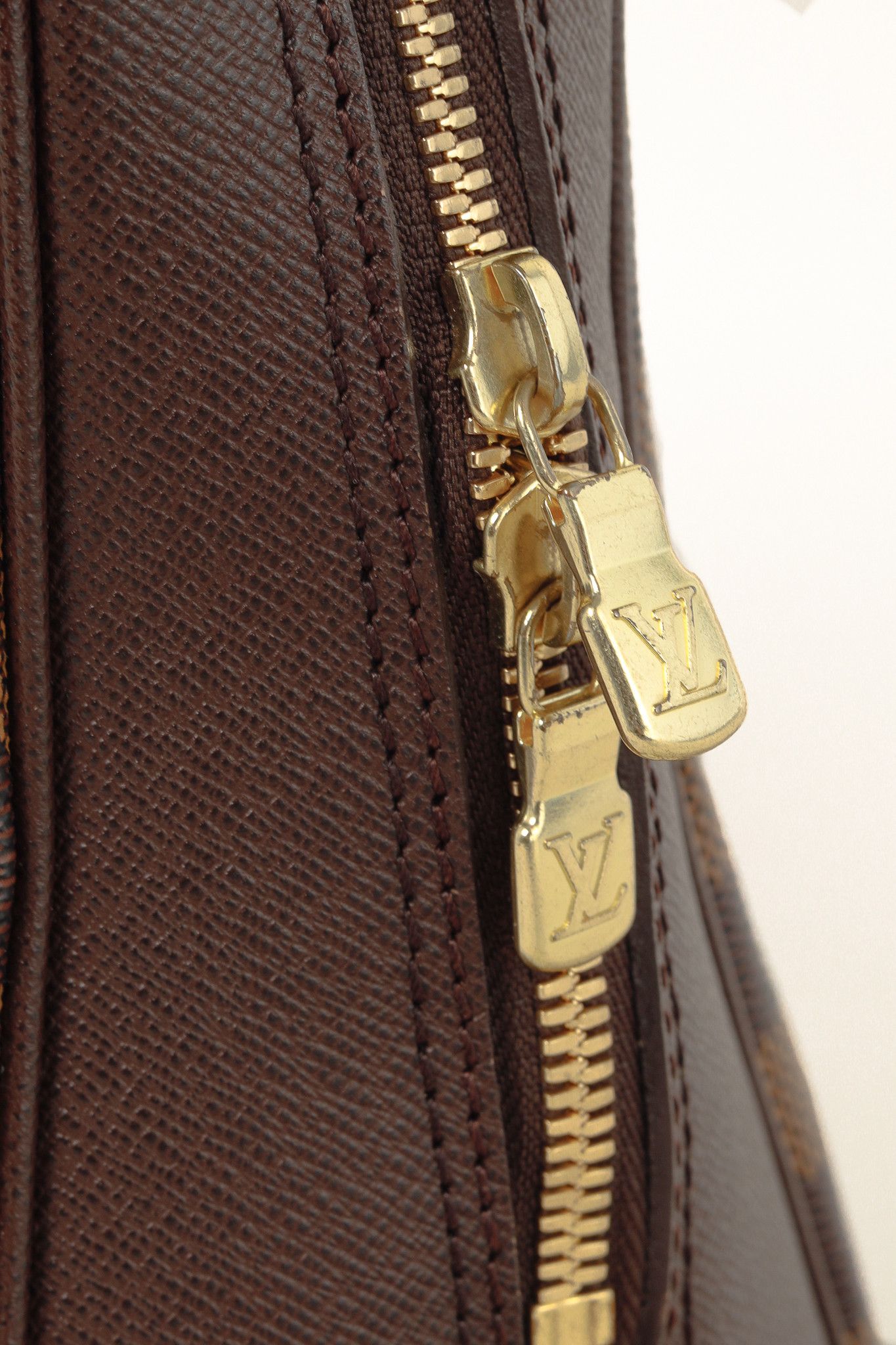 Louis Vuitton Louis Vuitton Brera Damier Ebene Top-Handle Bag Size ONE SIZE - 9 Thumbnail