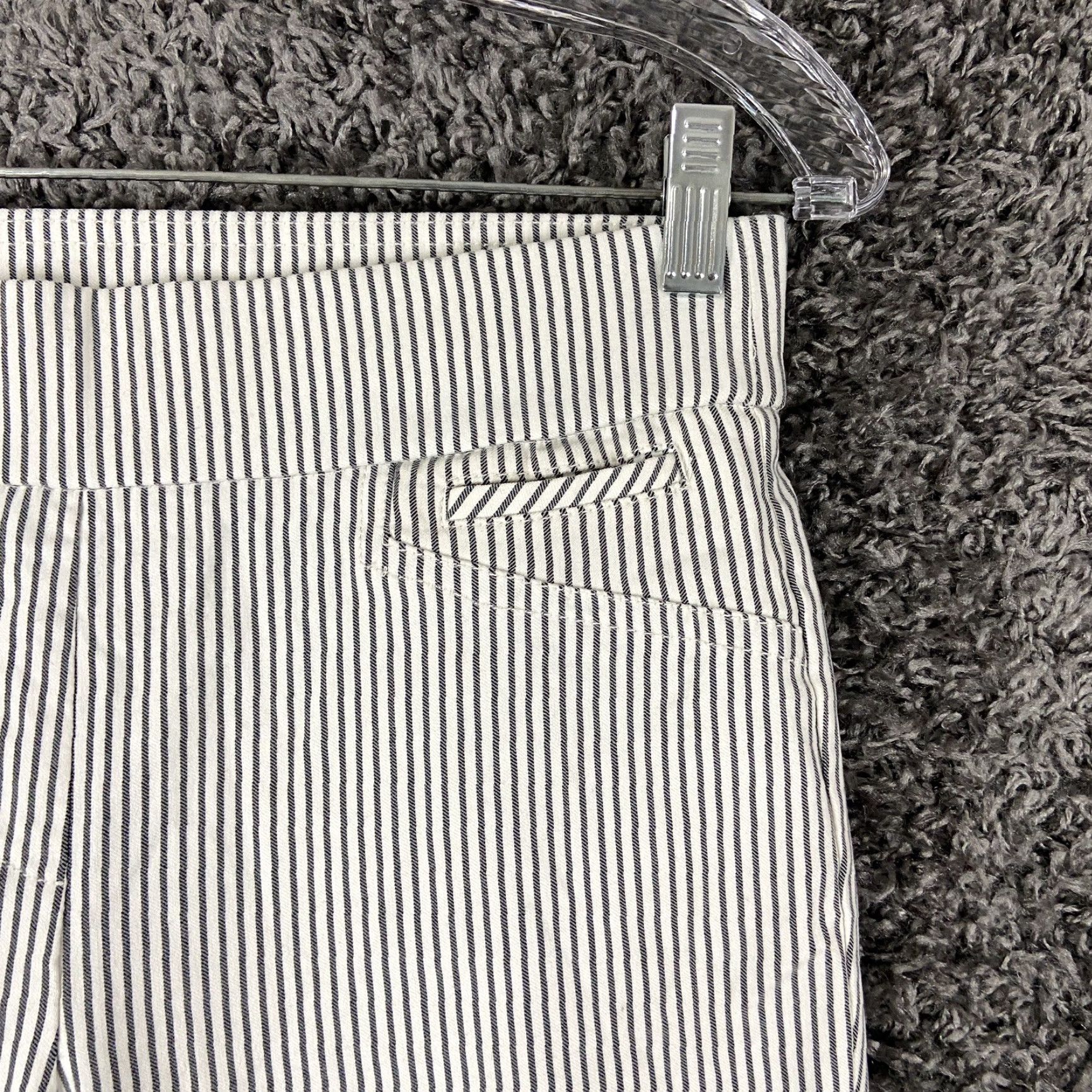 Anne Klein Anne Klein Women's Size 2 Slim Crop Pants Striped Black White Pull-On Size 26" / US 2 / IT 38 - 3 Thumbnail