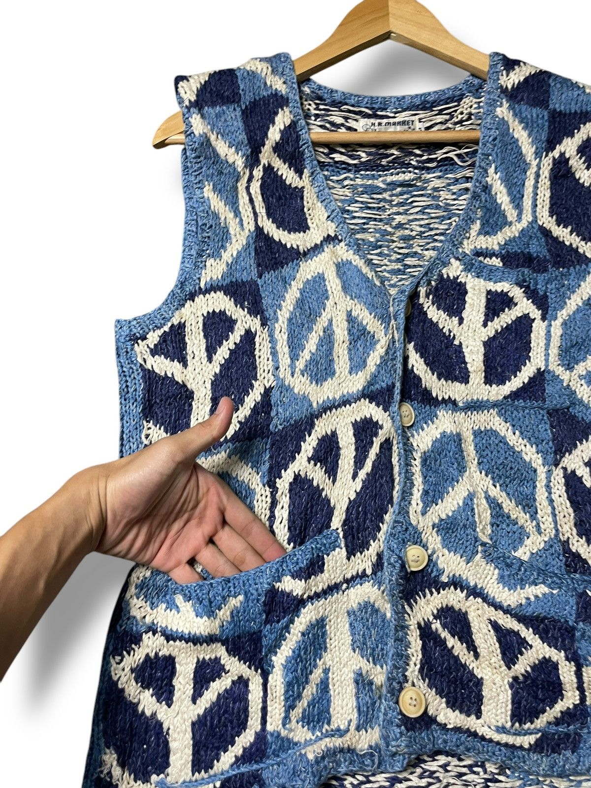 Japanese Brand × Vintage H.R Market Peace Patterned Knit Vest (43) Size US M / EU 48-50 / 2 - 4 Thumbnail