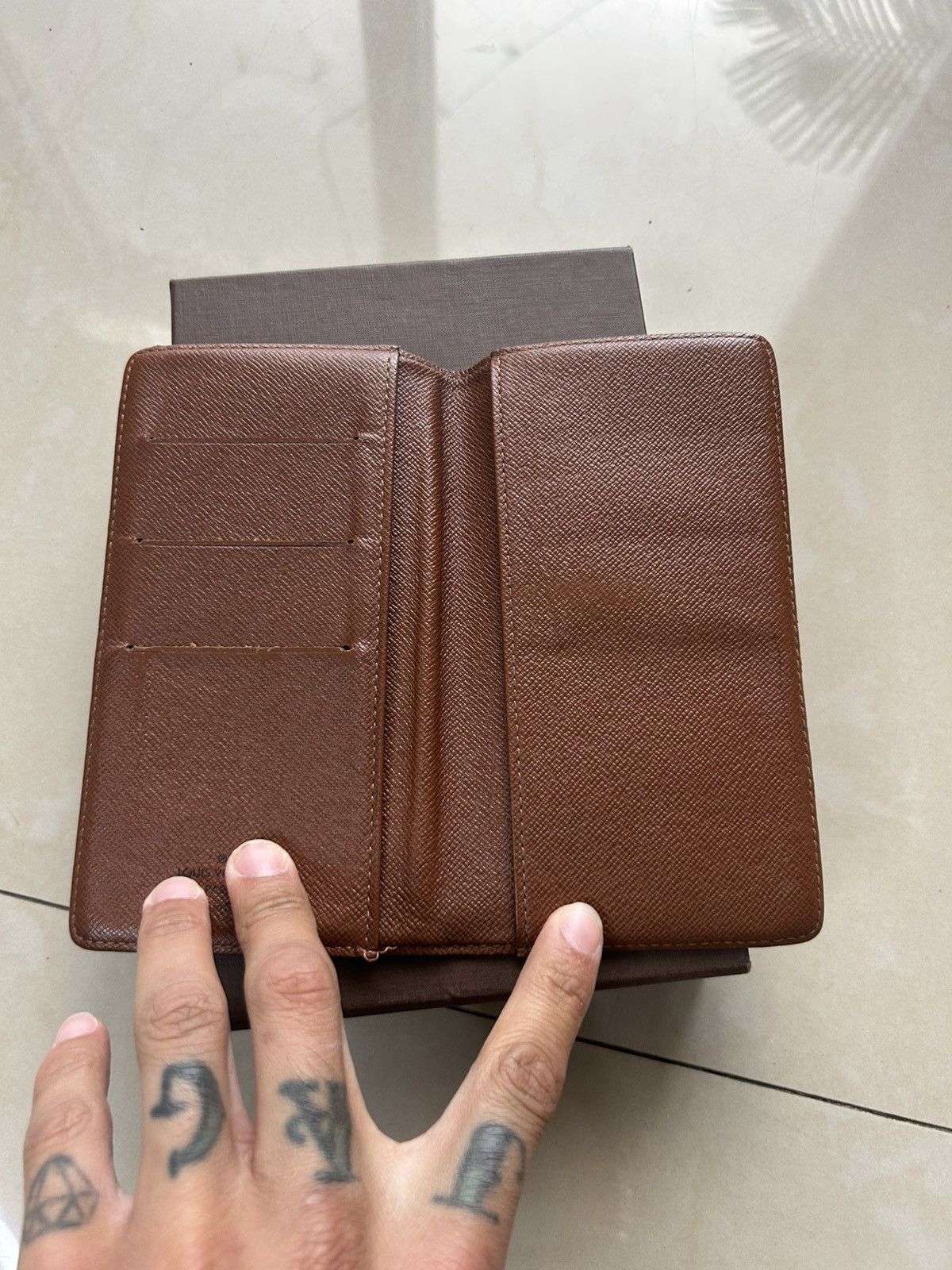 Louis Vuitton Louis Vuitton Checkbook Size ONE SIZE - 2 Thumbnail