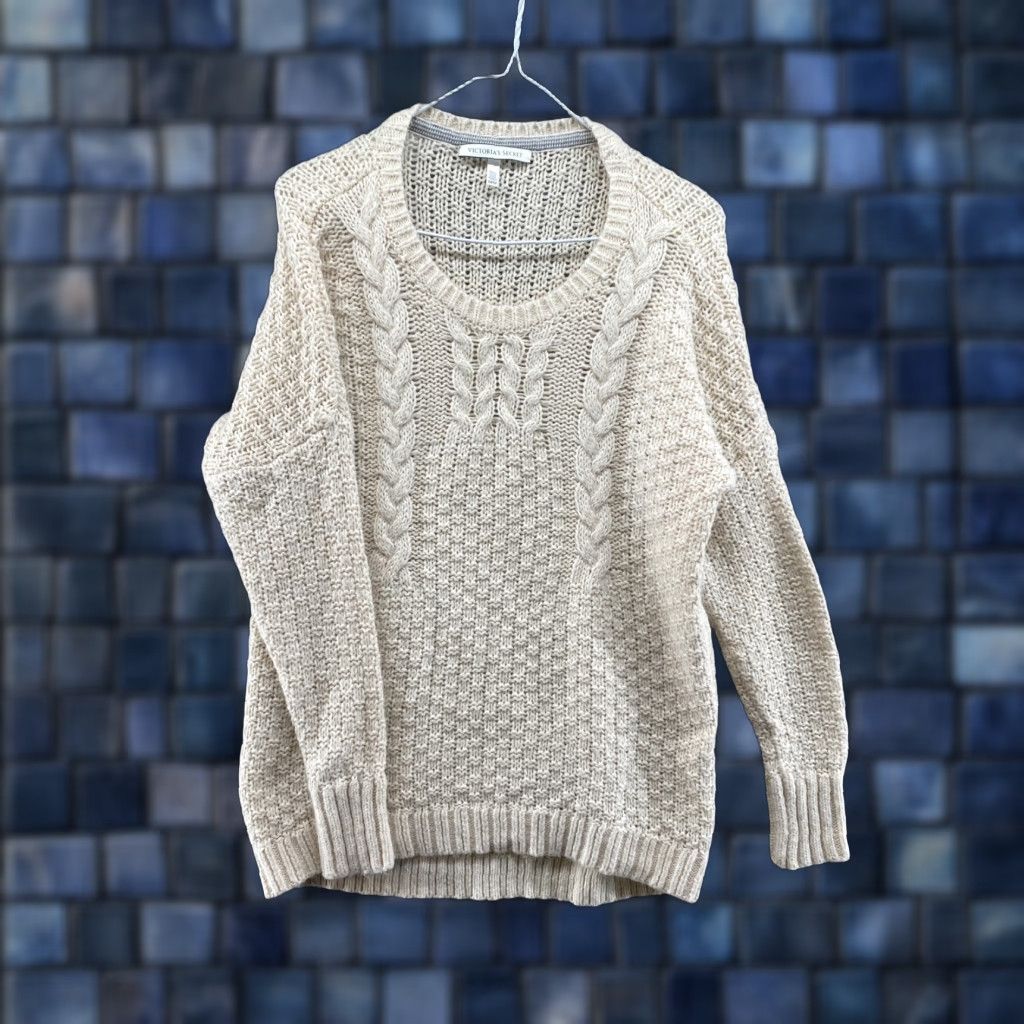 Victoria's Secret Victoria's Secret Ivory Wool Mohair Blend Knit Pullover in Size Medium User: Victoria's Secret Ivory Wool Mohair Blend Knit Pullover in Size Medium Size M / US 6-8 / IT 42-44 - 1 Thumbnail