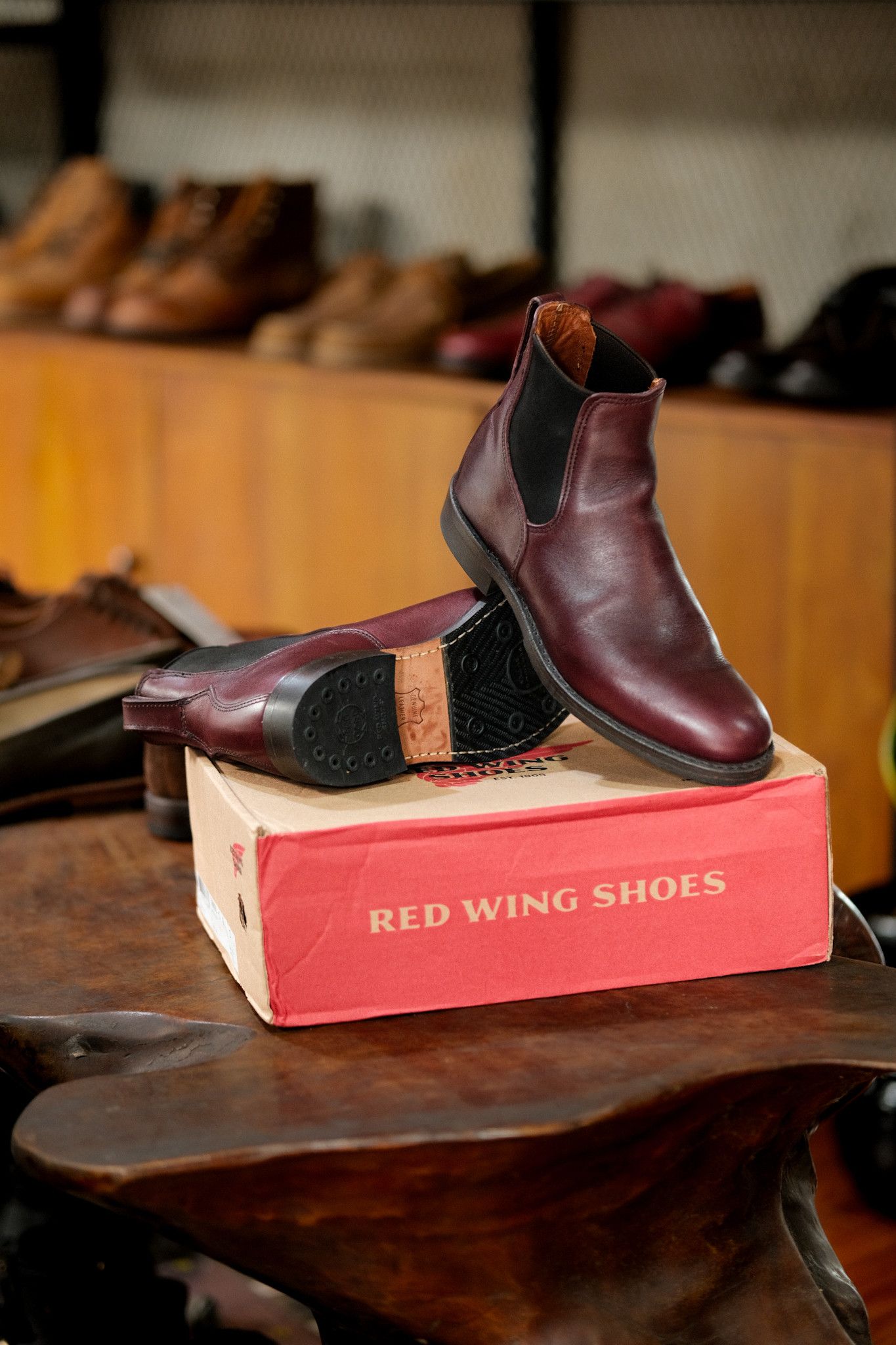 Red Wing Redwing 9077 Chelsea Boot Original Made In USA Size US 7 / EU 40 - 4 Thumbnail