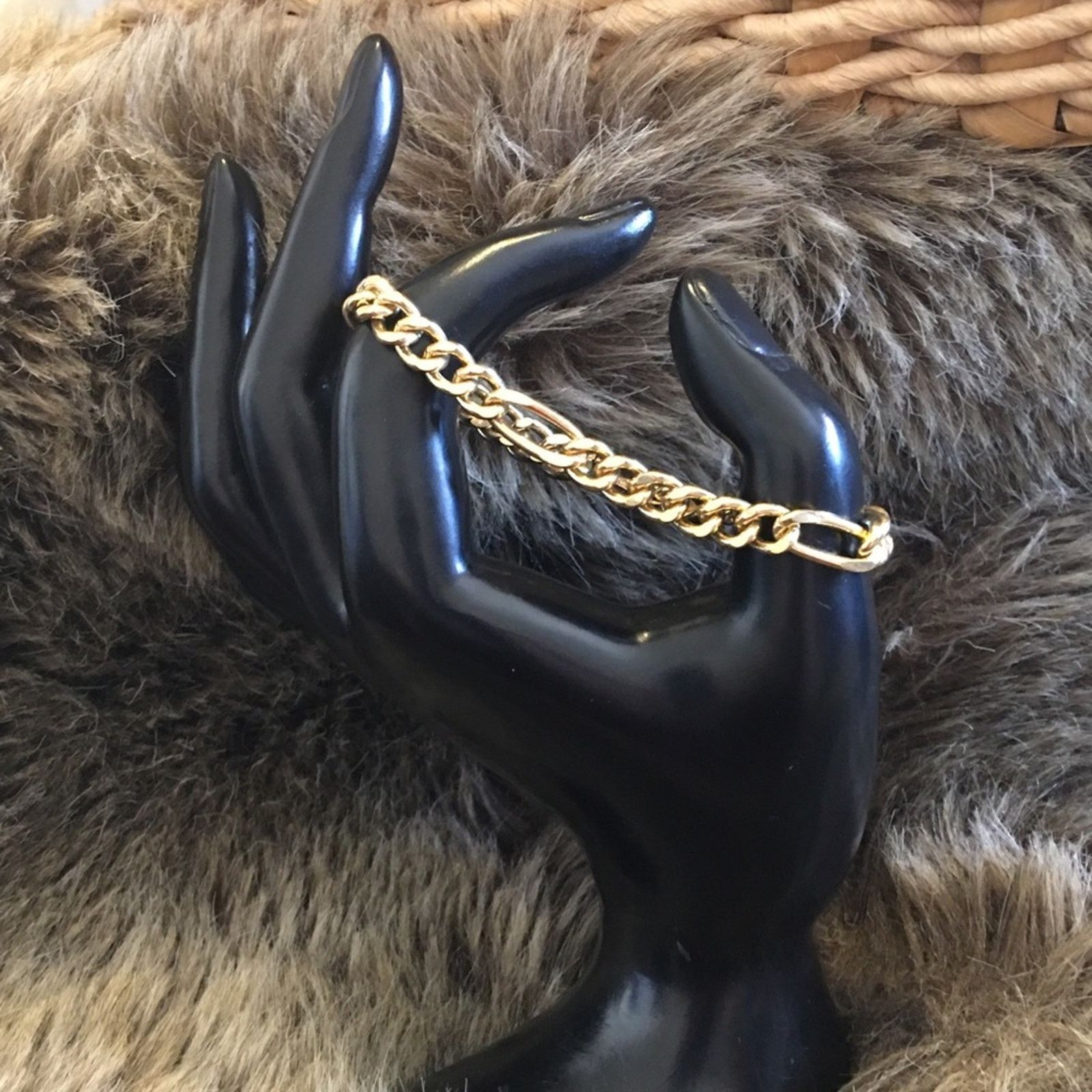 Jewelry Gold plated figaro chain lobster claw bracelet Size ONE SIZE - 2 Thumbnail