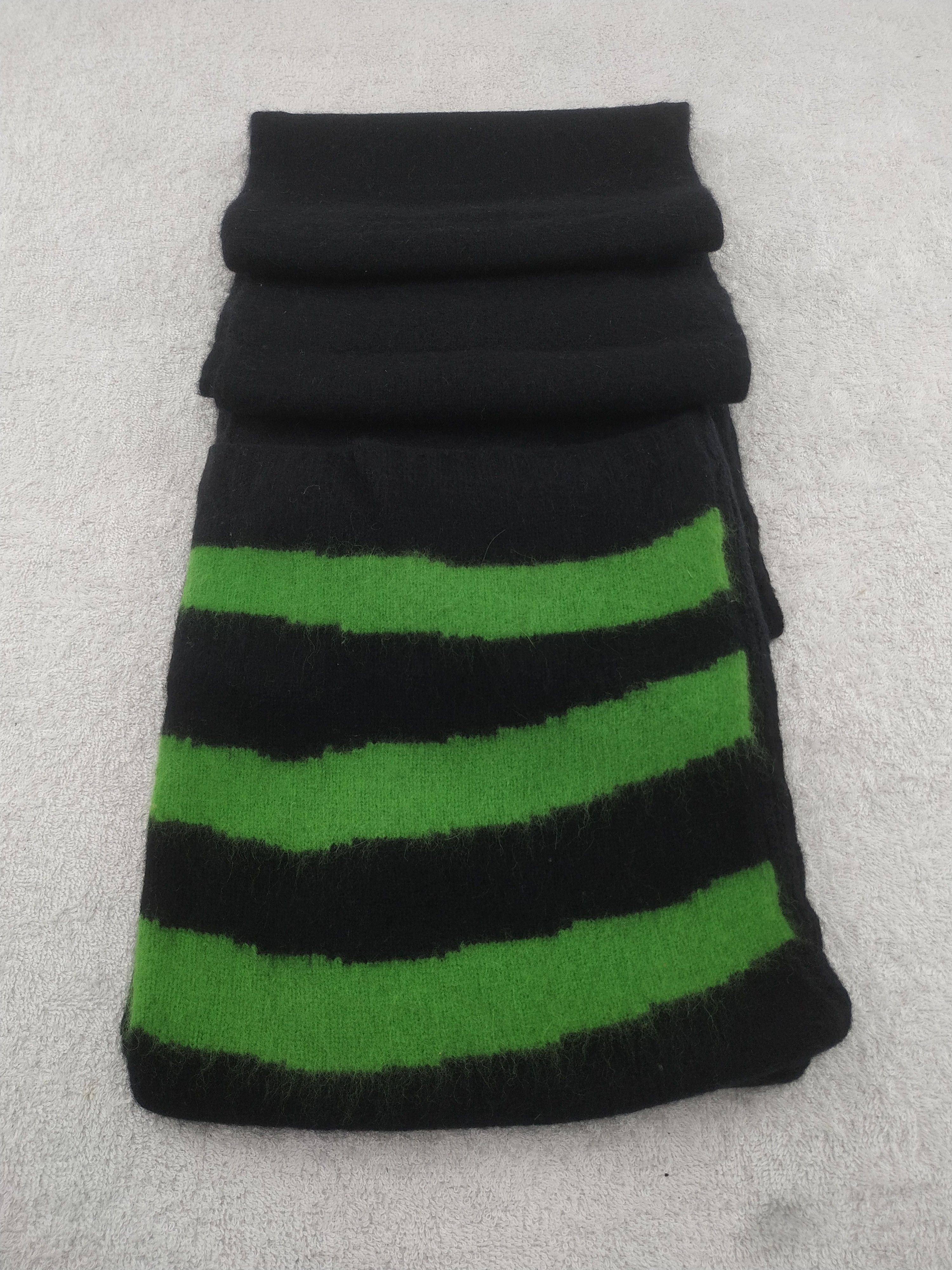 Marc by Marc Jacobs Vintage Marc Jacobs Cashmere Scarf/Muffler/Neckwear MF004 Size ONE SIZE - 2 Thumbnail