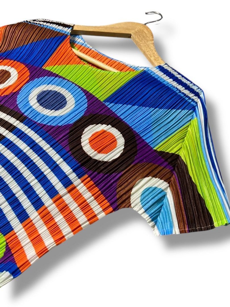 Pleats Please Issey Miyake 🔥 Pleats Please x Issey Miyake Geometric Top 🔥 (135) Size XS / US 0-2 / IT 36-38 - 4 Thumbnail